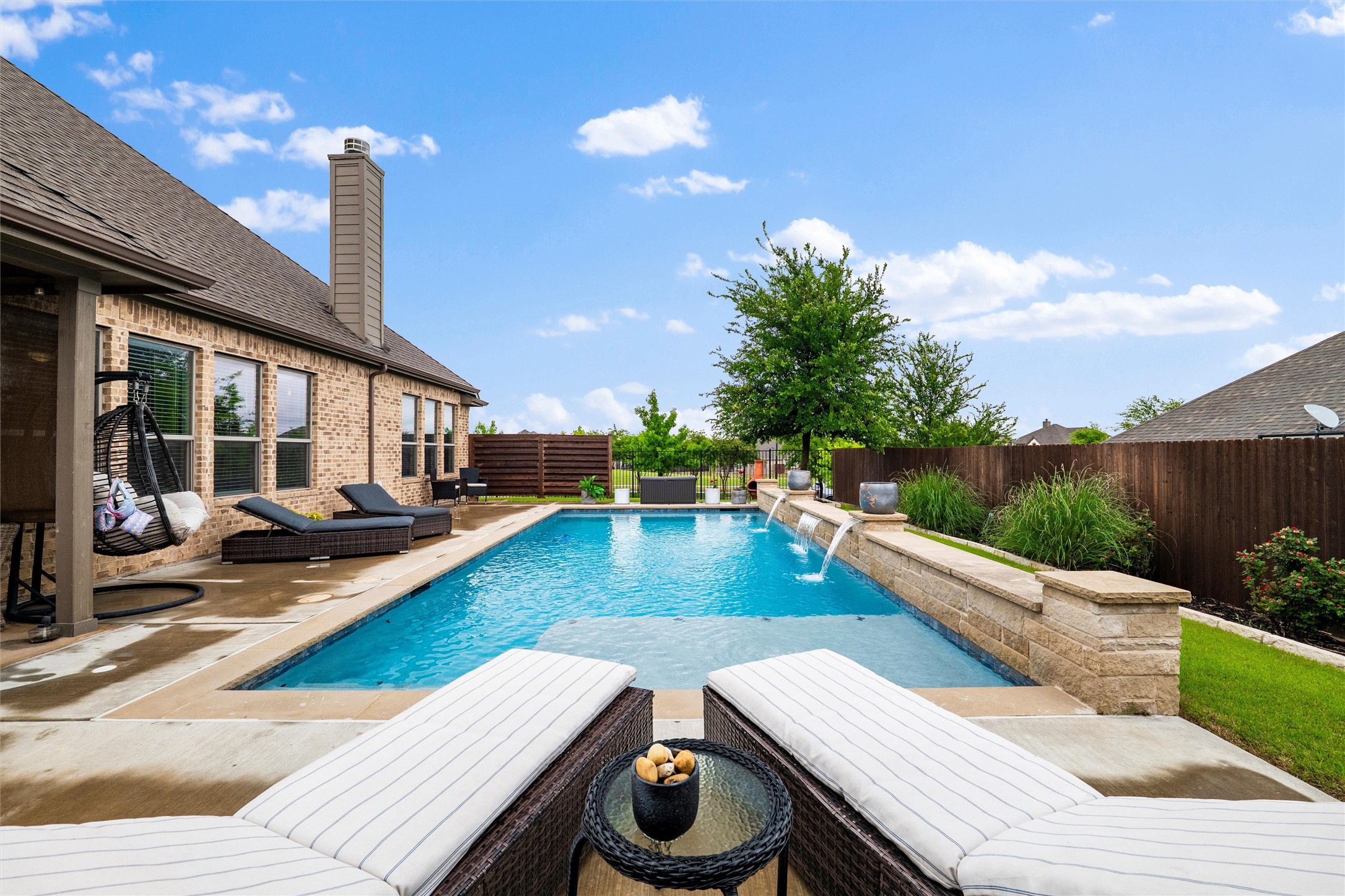 1866 Riviera Drive Waxahachie TX 75165
