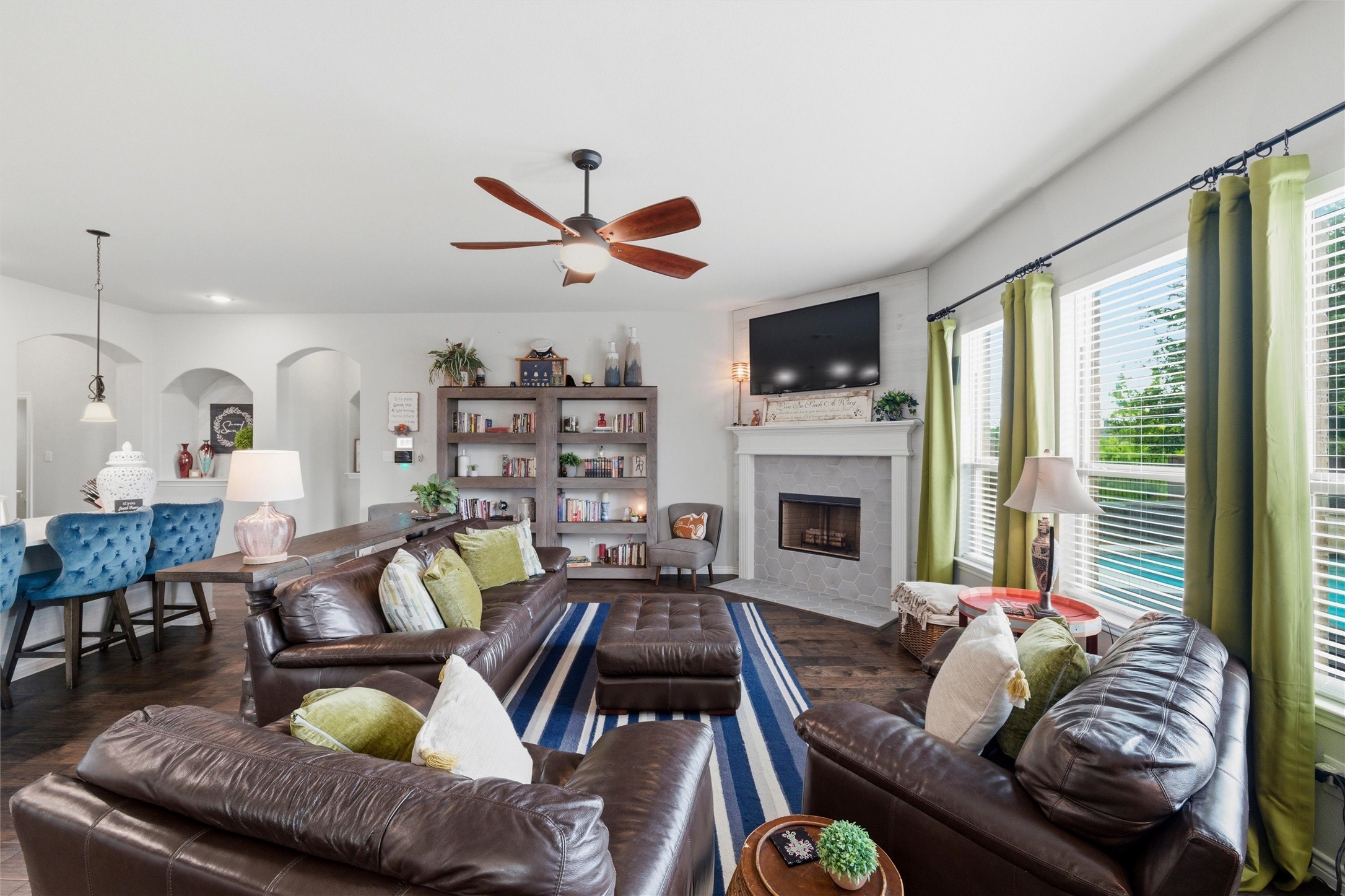 1866 Riviera Drive Waxahachie TX 75165