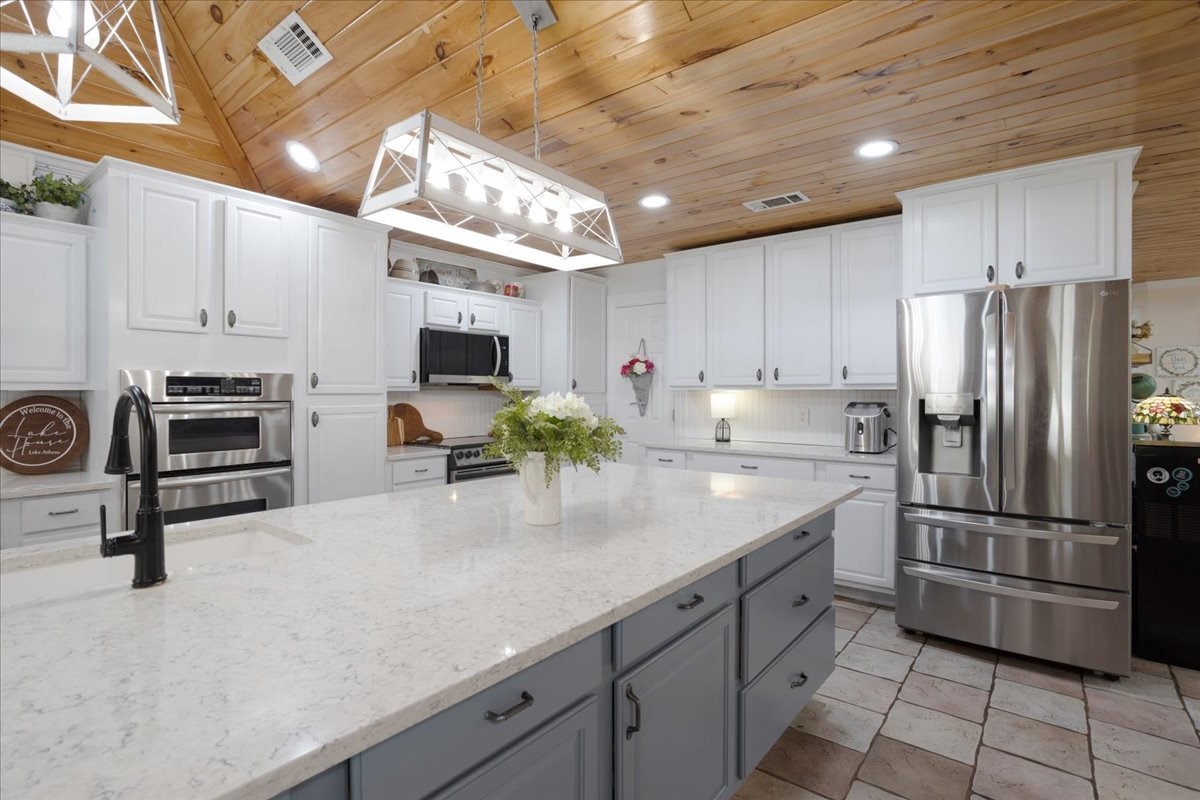 6130 Peninsula Circle Athens TX 75752