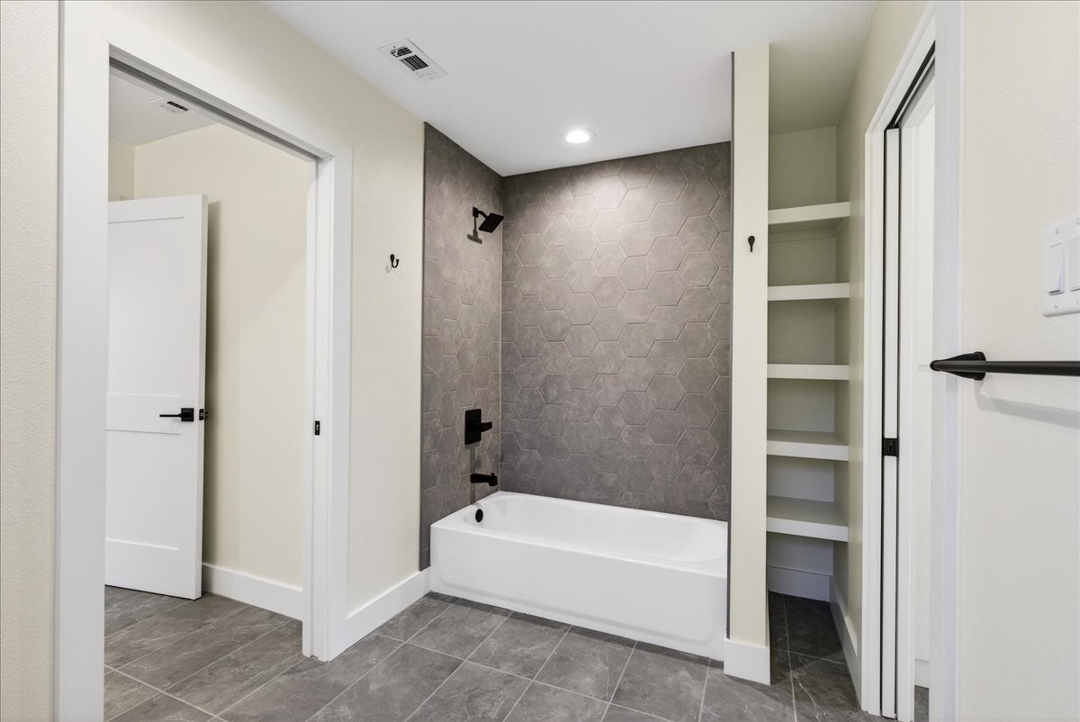 114 Castlewood Road Enchanted Oaks TX 75156