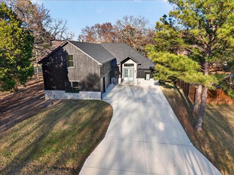 114 Castlewood Road Enchanted Oaks TX 75156