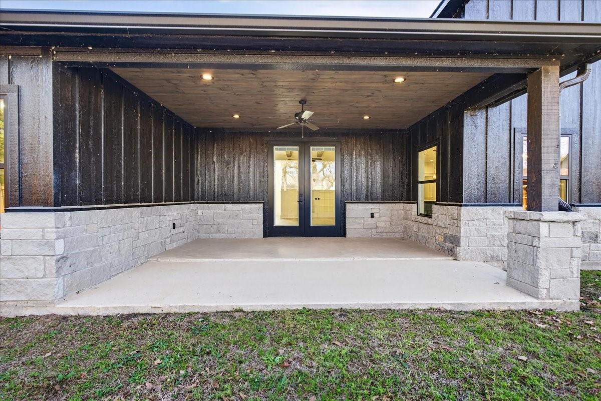 114 Castlewood Road Enchanted Oaks TX 75156