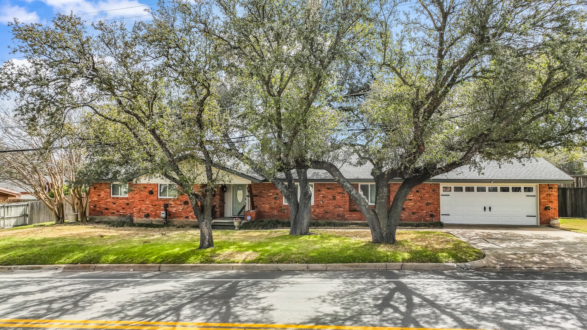 8415 Chapin Road Benbrook TX 76116
