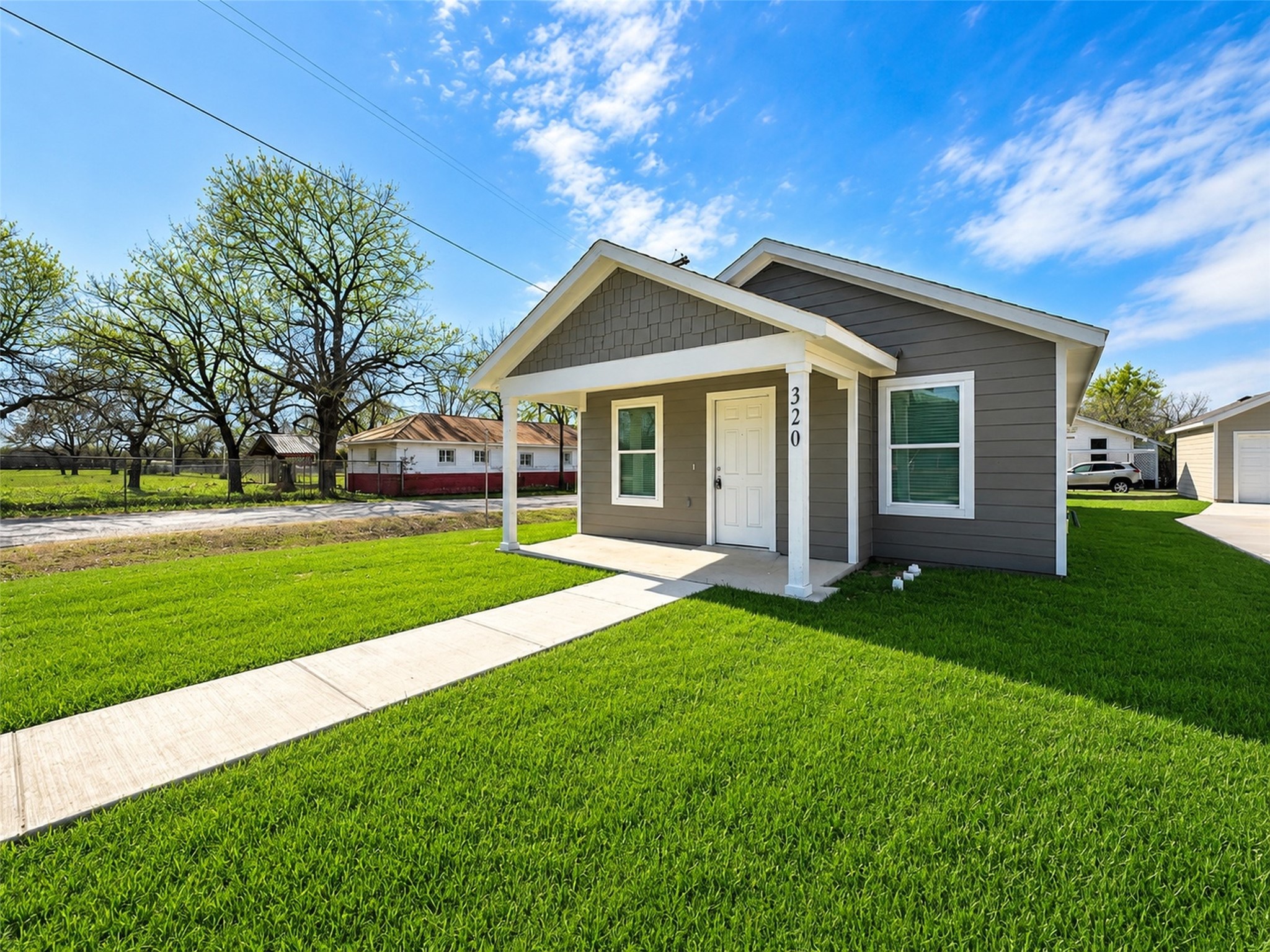 320 SW 14th Mineral Wells TX 76067