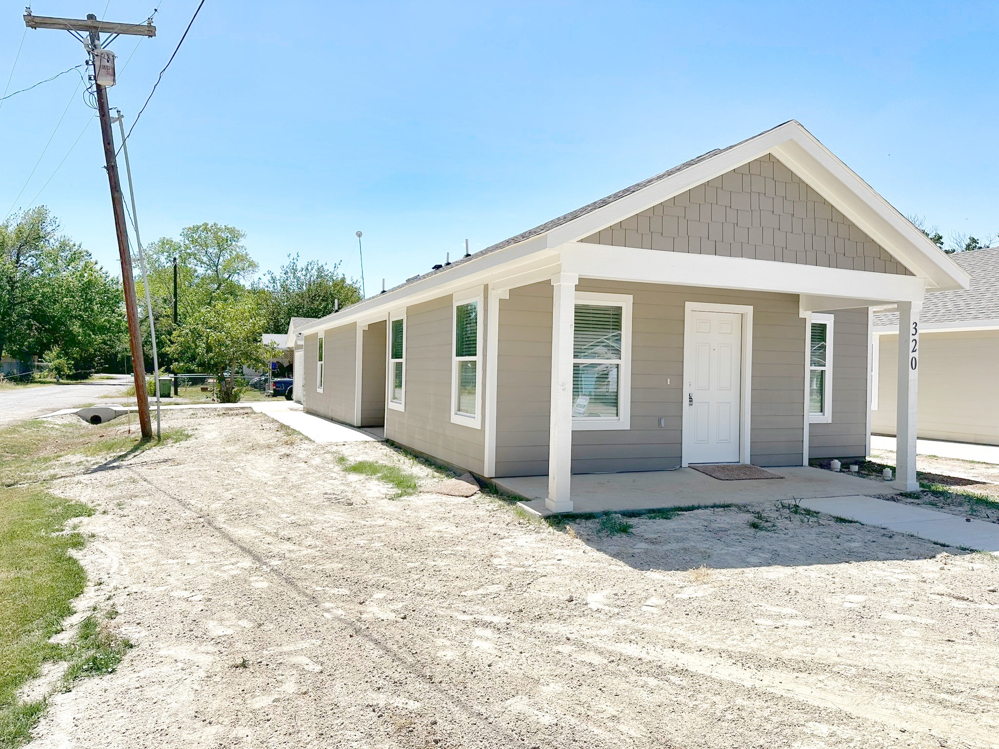320 SW 14th Mineral Wells TX 76067