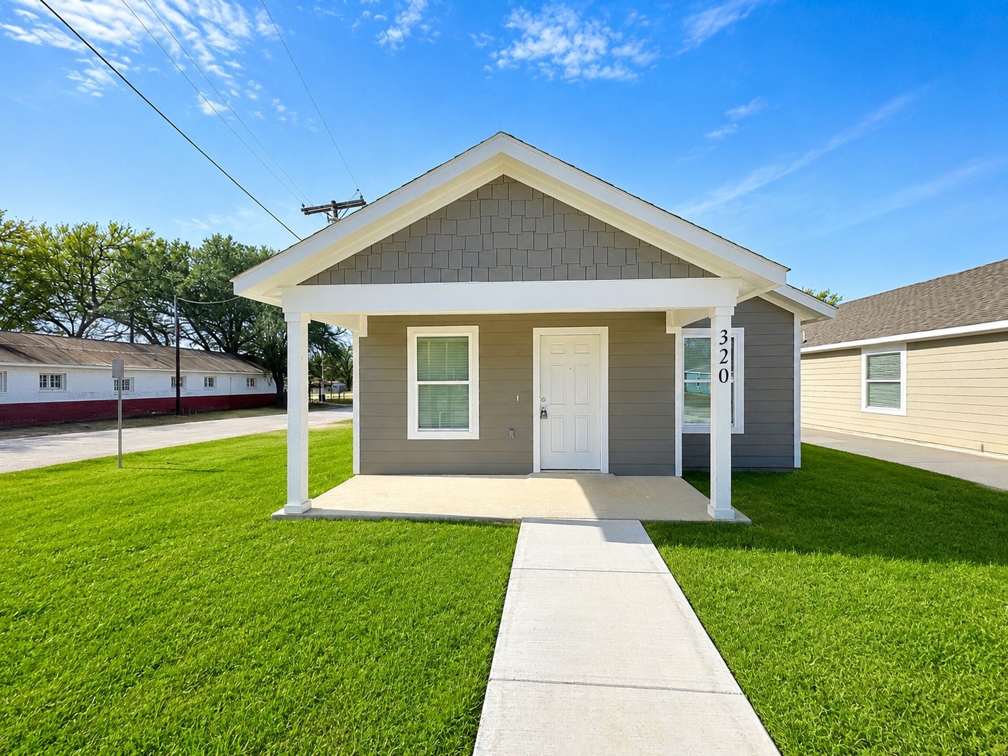 320 SW 14th Mineral Wells TX 76067