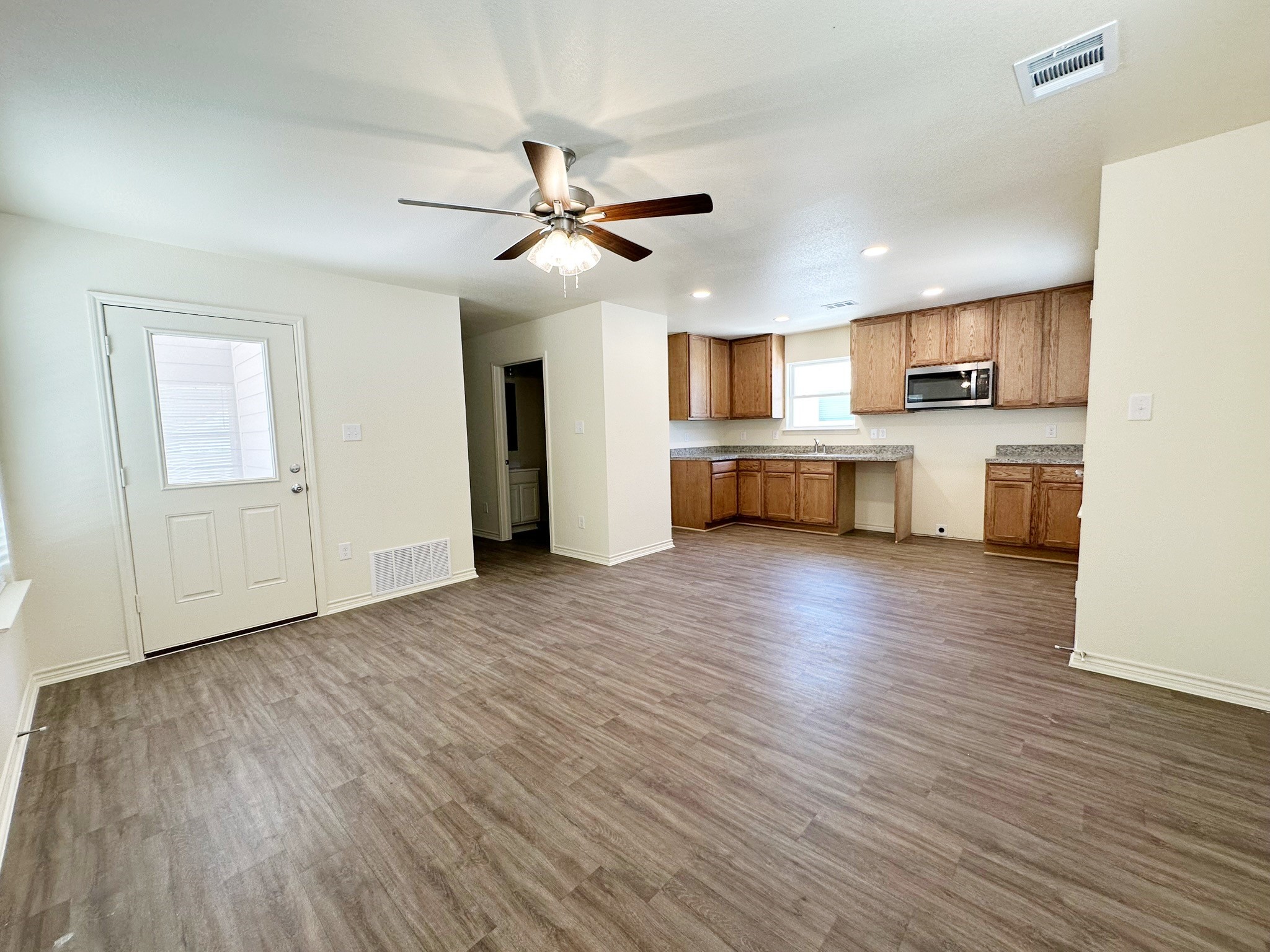 320 SW 14th Mineral Wells TX 76067