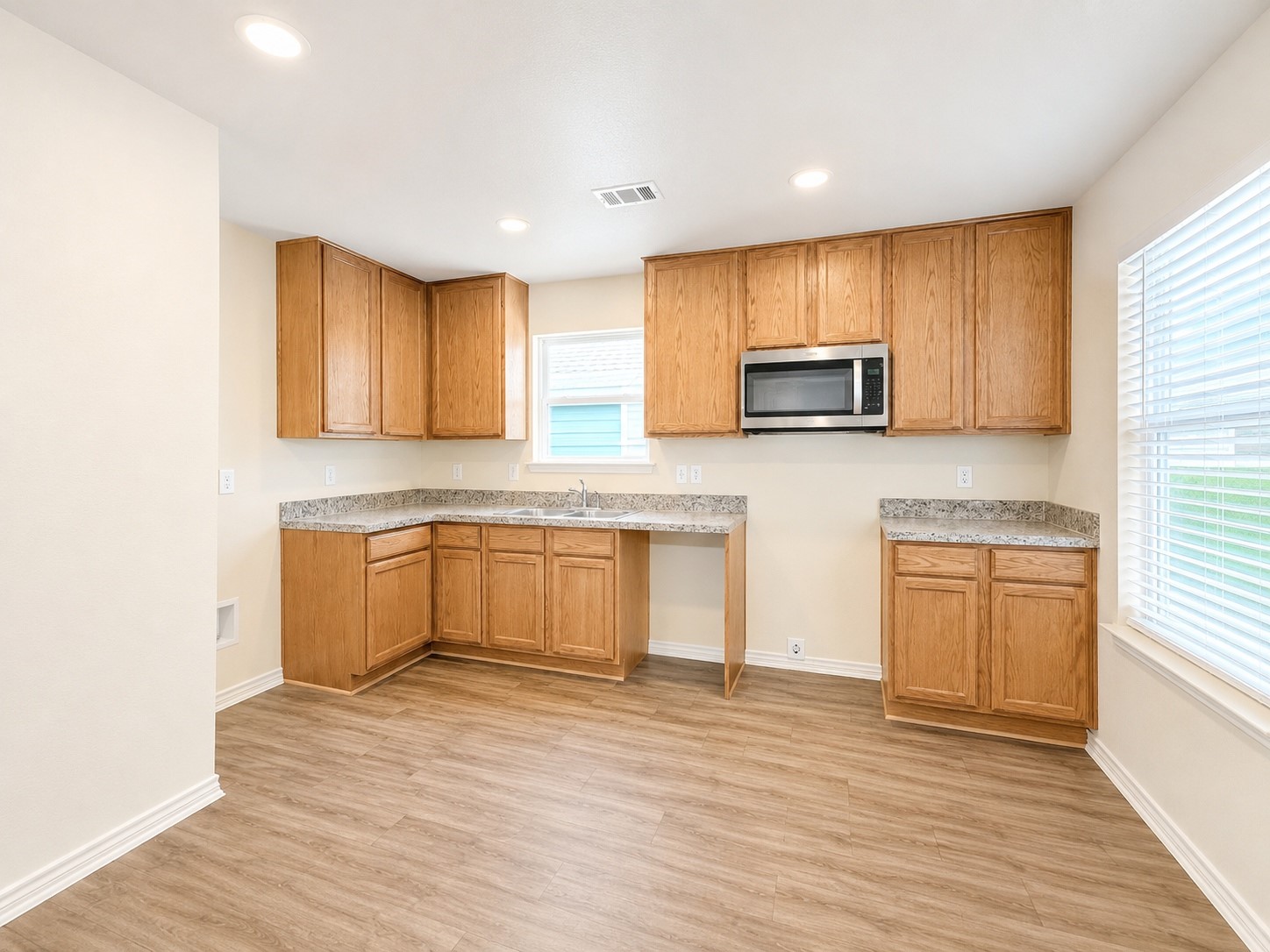320 SW 14th Mineral Wells TX 76067