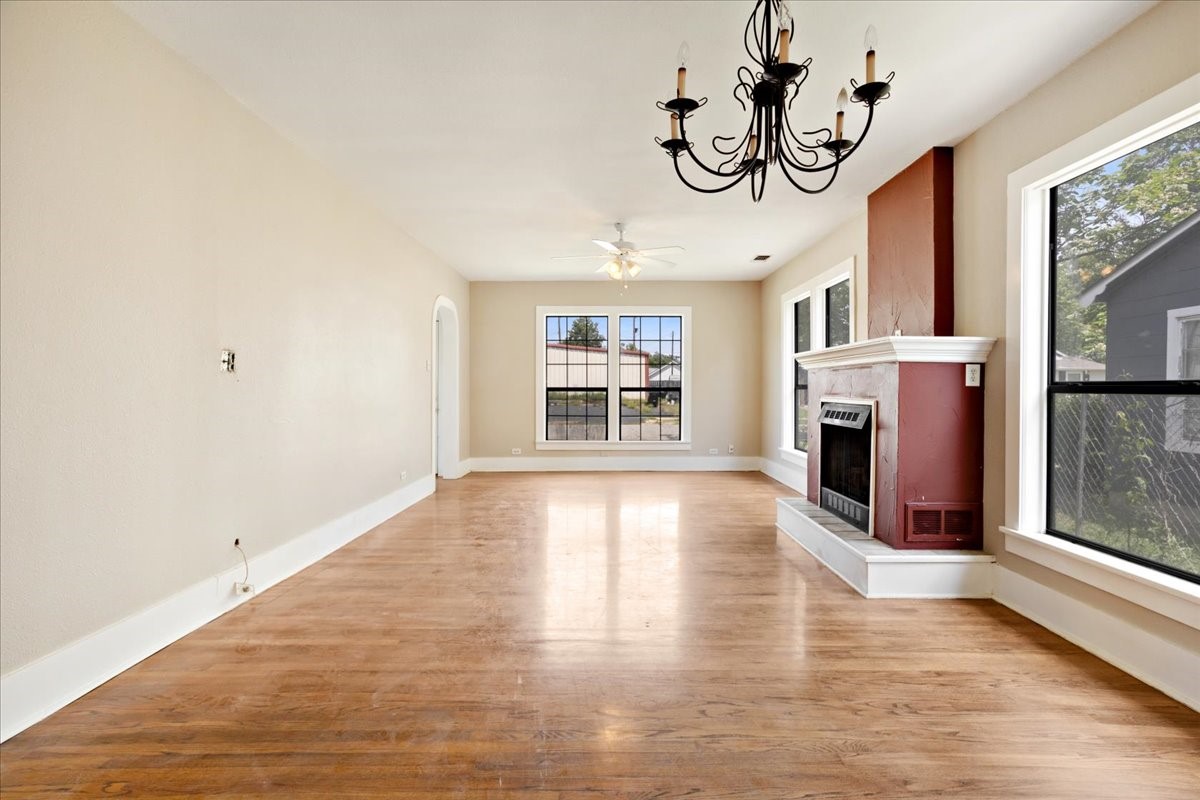 726 W Texas Denison TX 75020