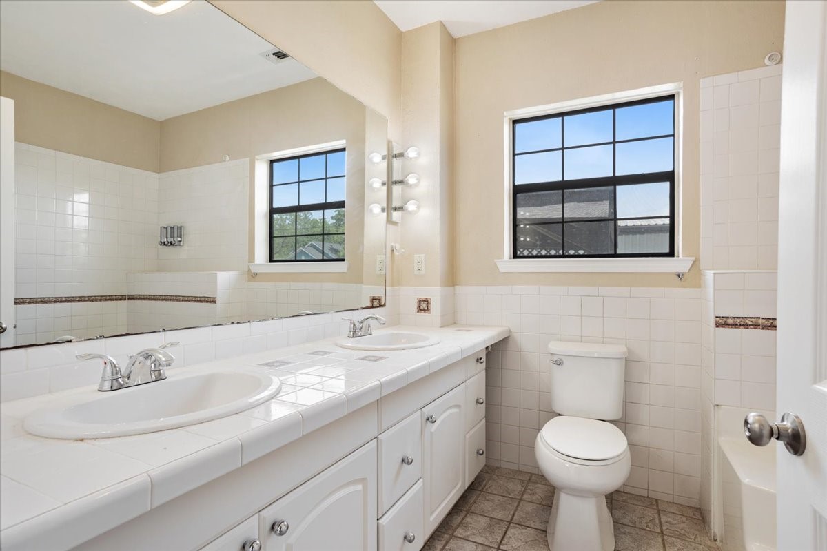 726 W Texas Denison TX 75020