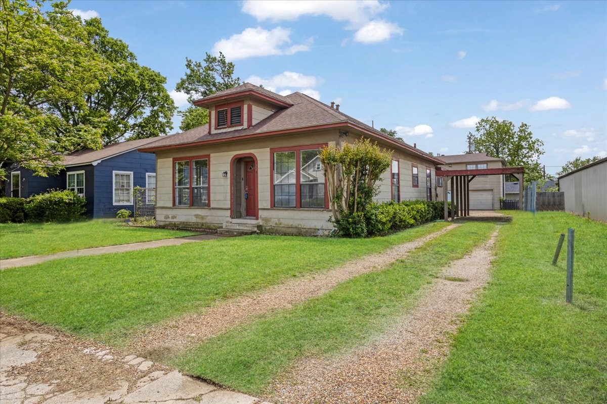 726 W Texas Denison TX 75020