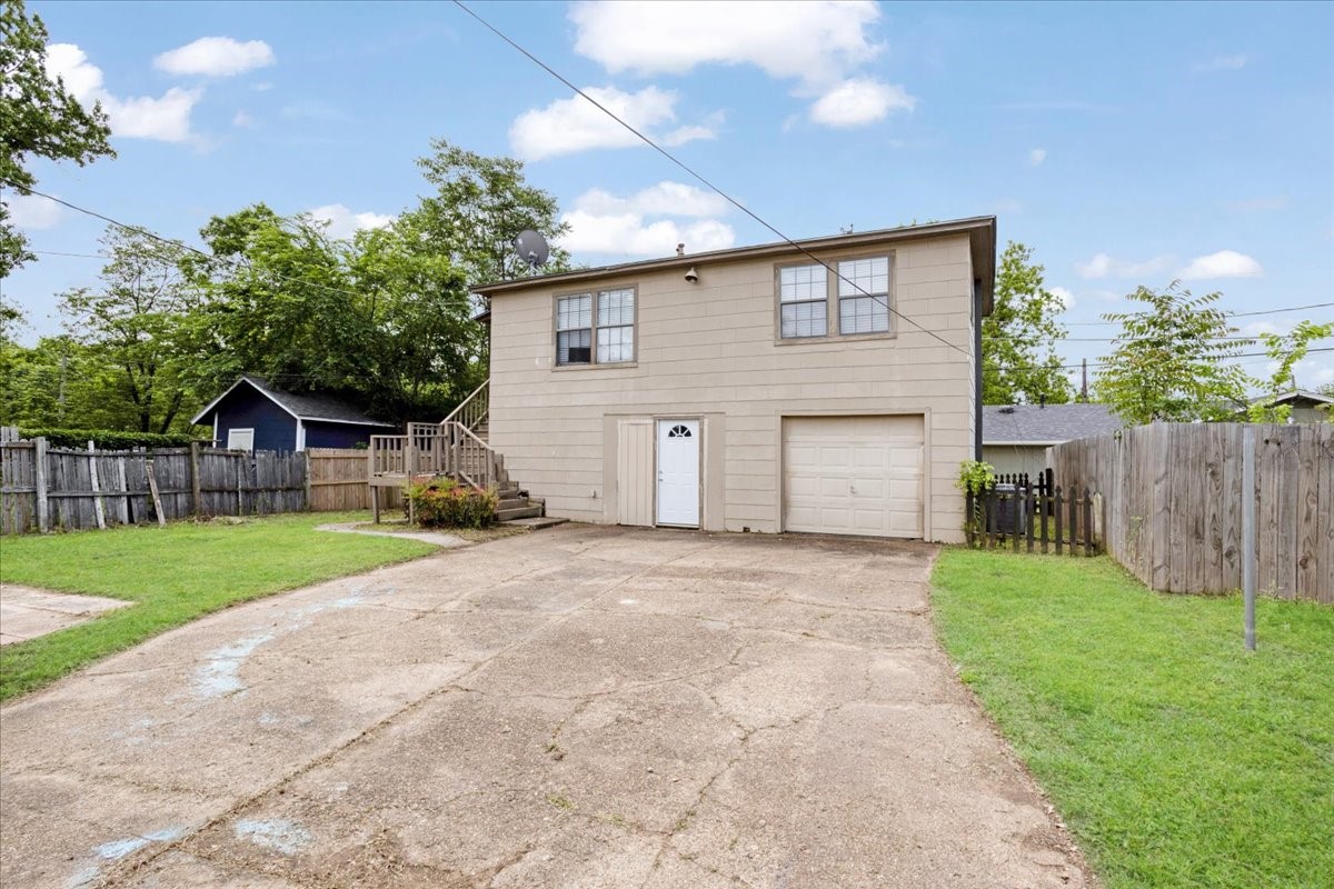 726 W Texas Denison TX 75020