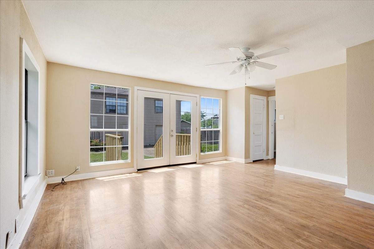 726 W Texas Denison TX 75020