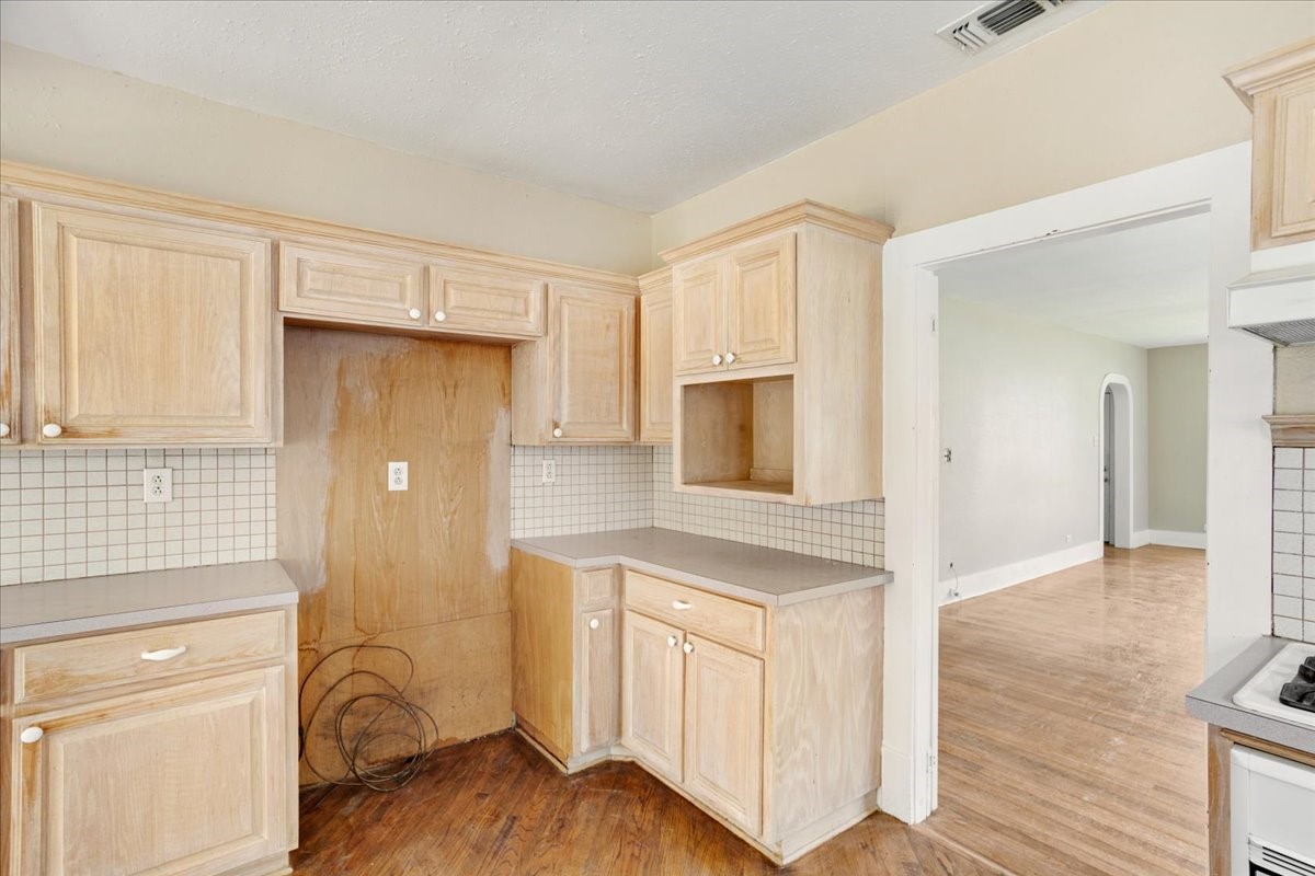 726 W Texas Denison TX 75020