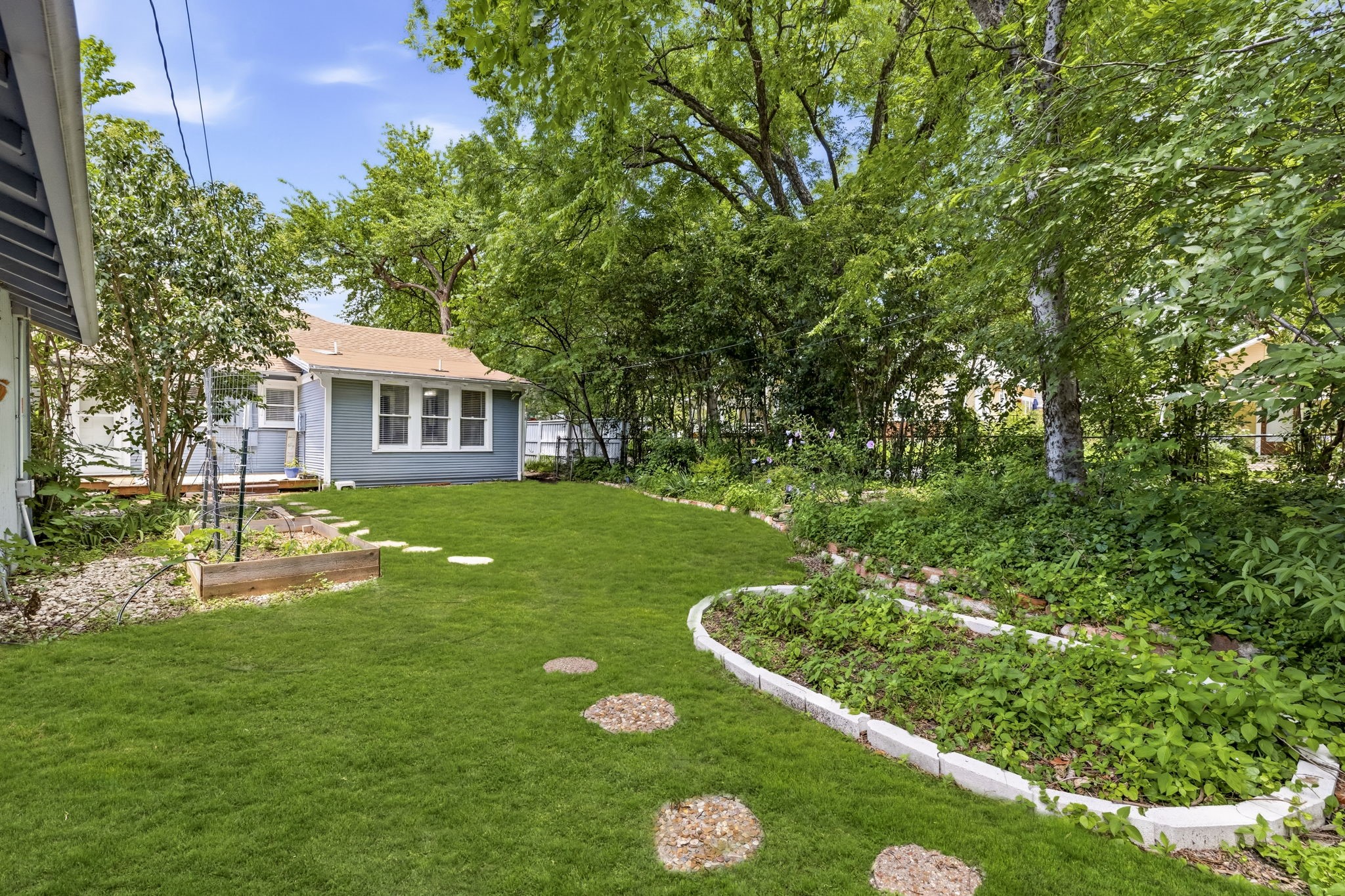 5736 Tremont Street Dallas TX 75214