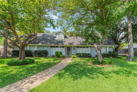 1805 Lakemont Drive Arlington TX 76013