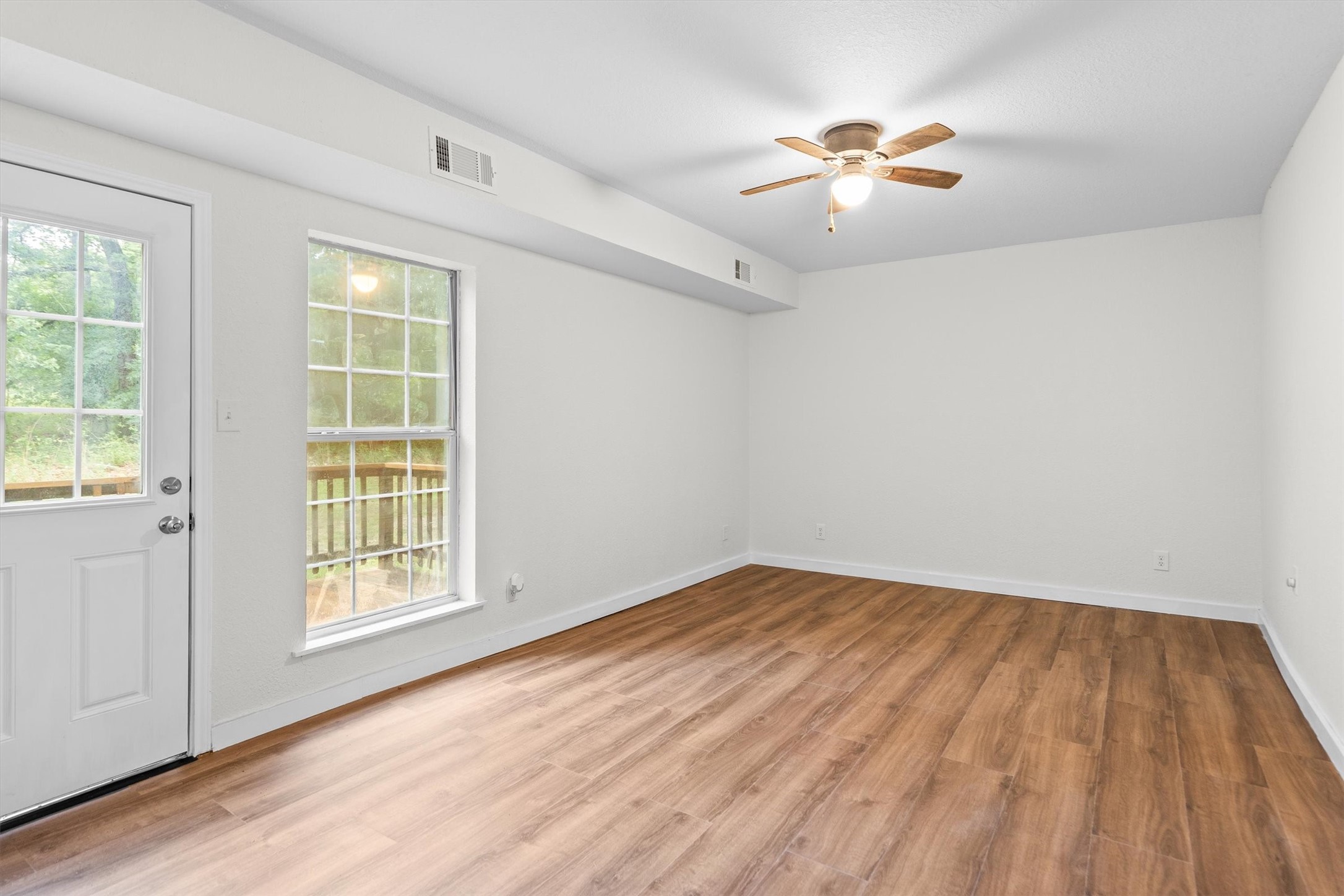 5239 Point Lavista Malakoff TX 75148