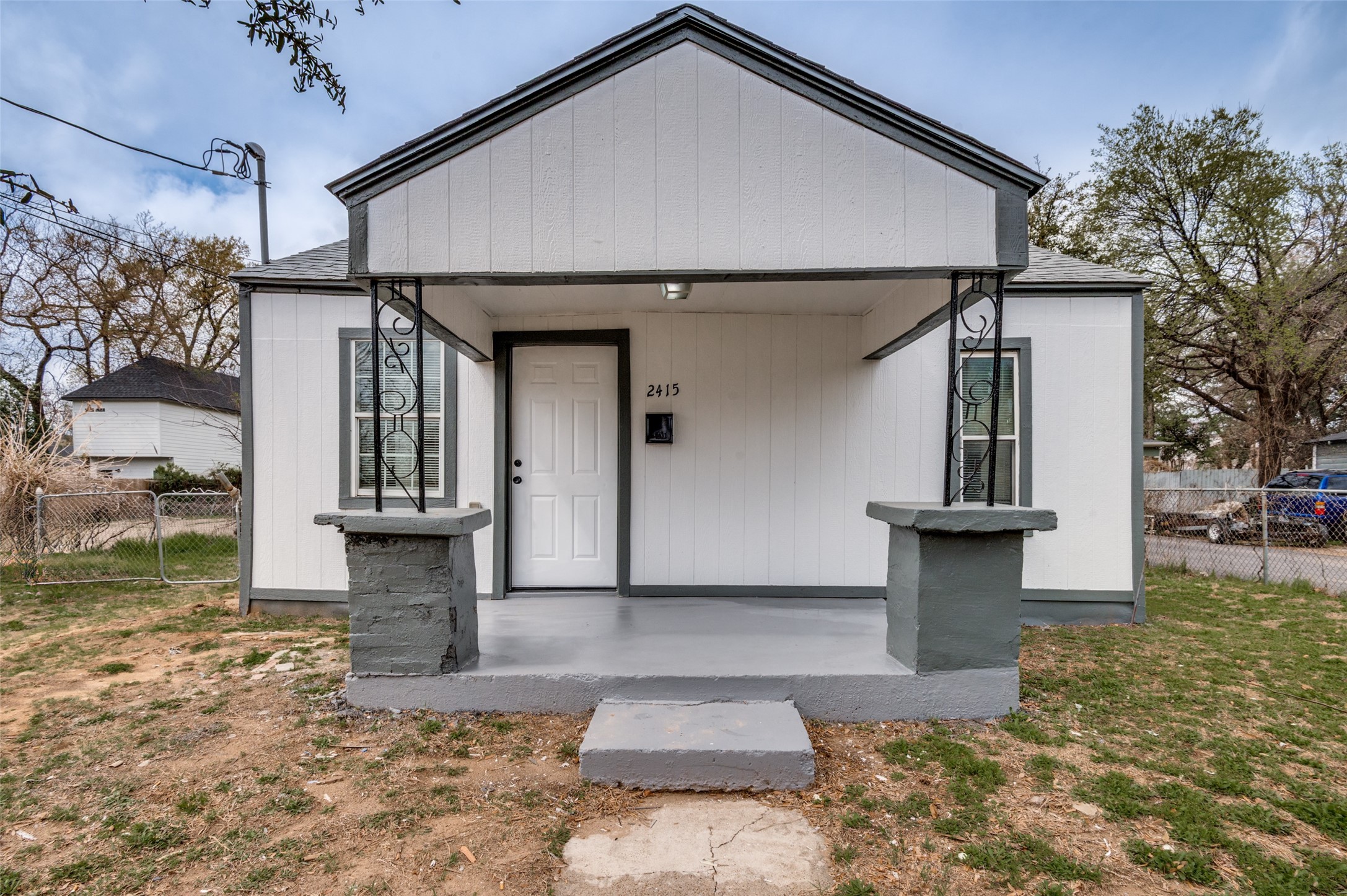 2415 Bethurum Avenue Dallas TX 75215