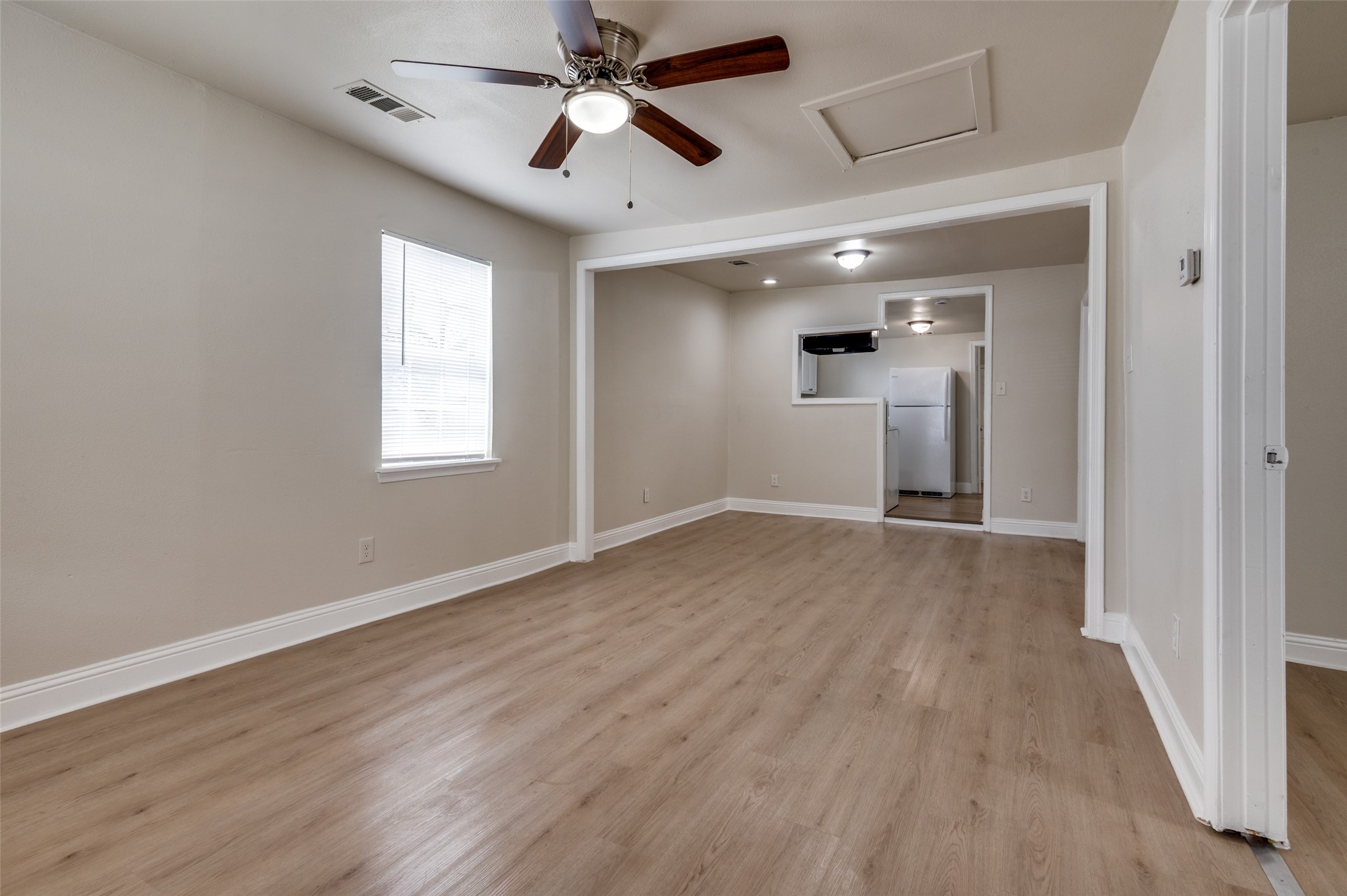 2415 Bethurum Avenue Dallas TX 75215