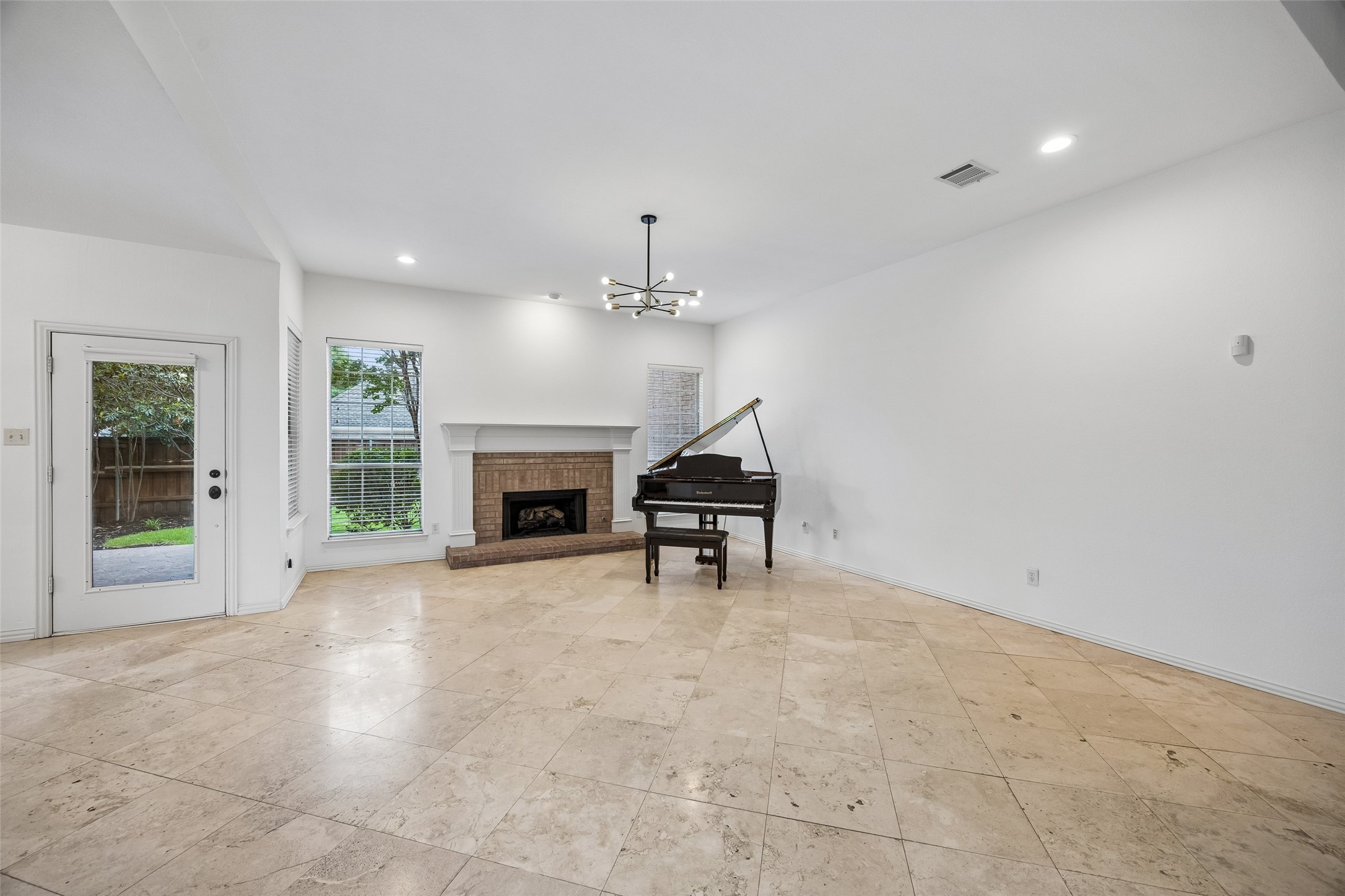 2701 Oates Drive Plano TX 75093
