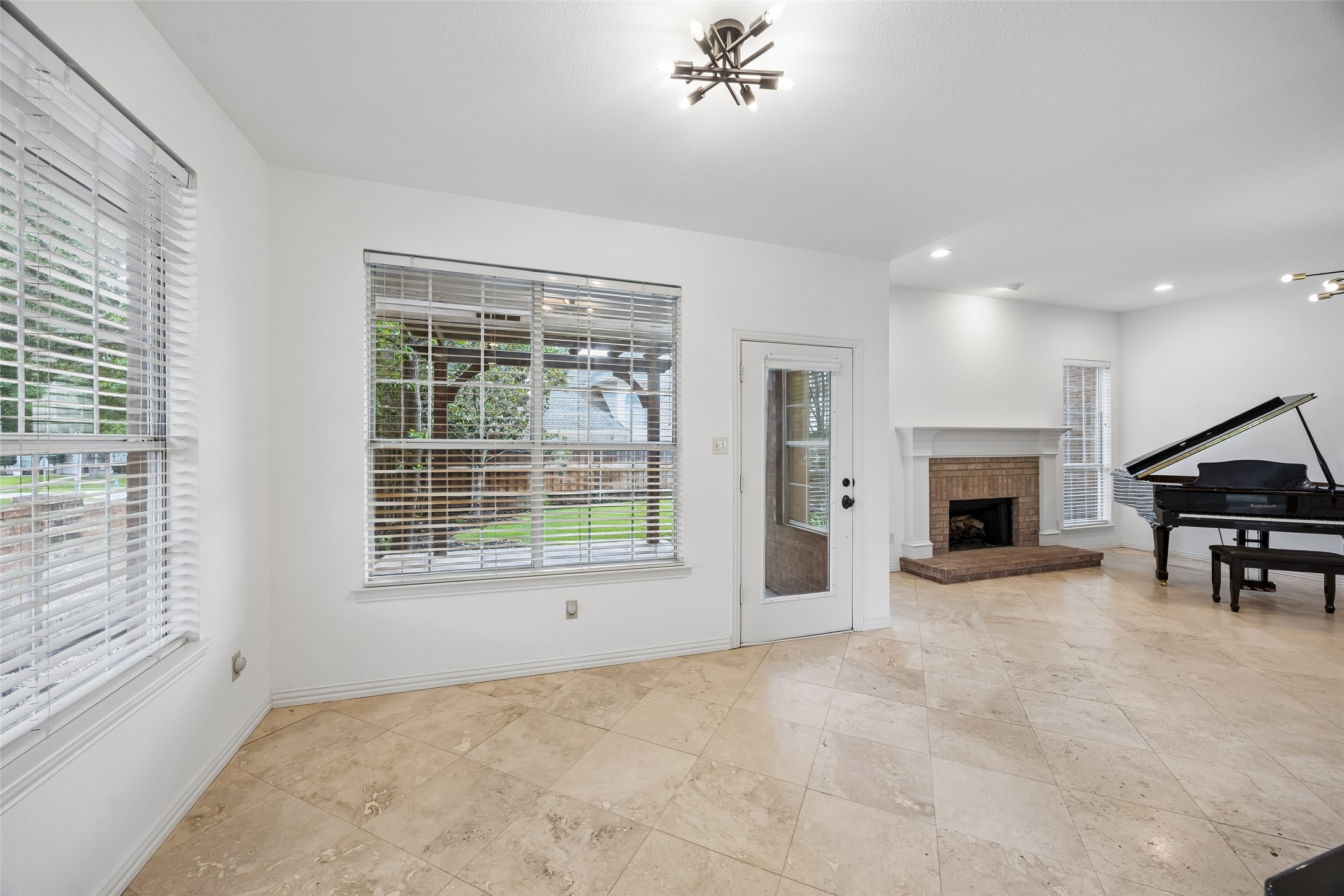2701 Oates Drive Plano TX 75093