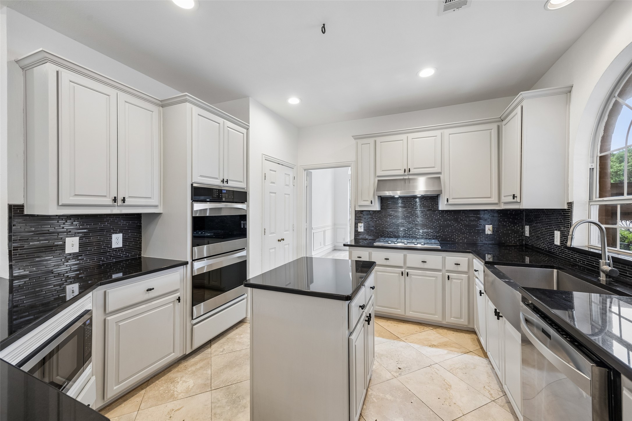 2701 Oates Drive Plano TX 75093