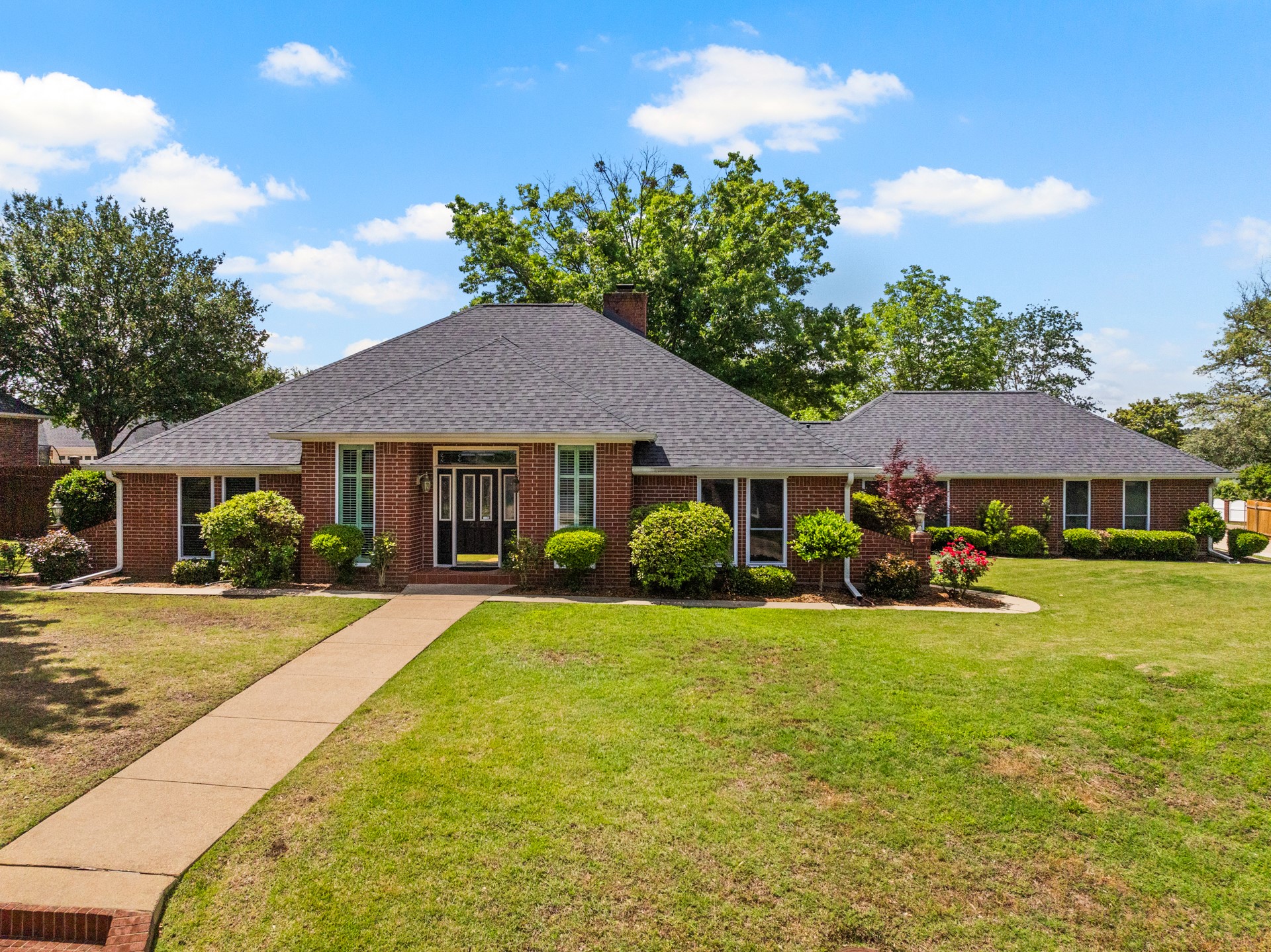 212 Turnberry Circle Mt Pleasant TX 75455
