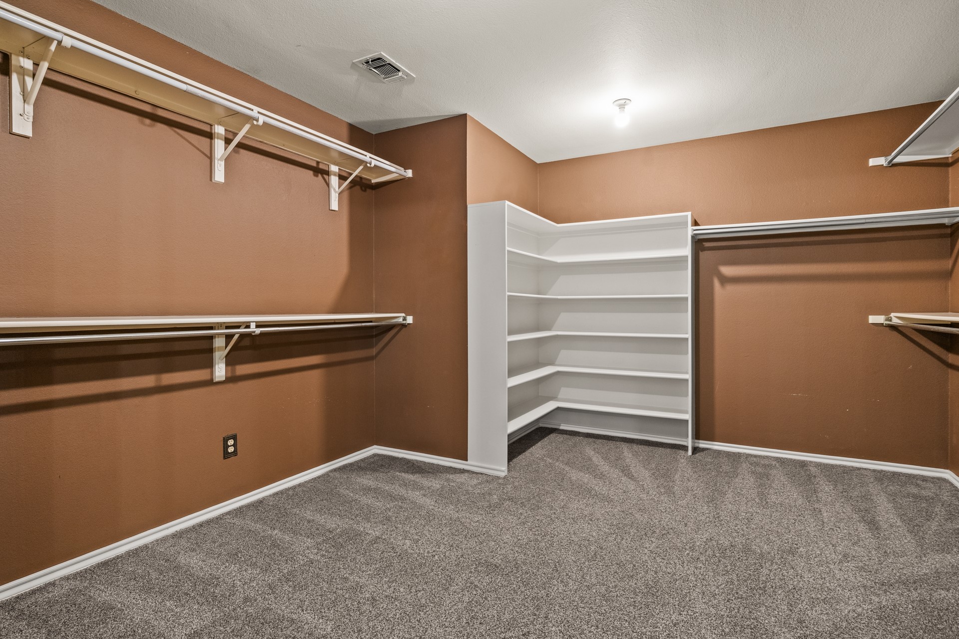 212 Turnberry Circle Mt Pleasant TX 75455