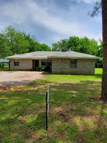 303 N Florence Street Tioga TX 76271