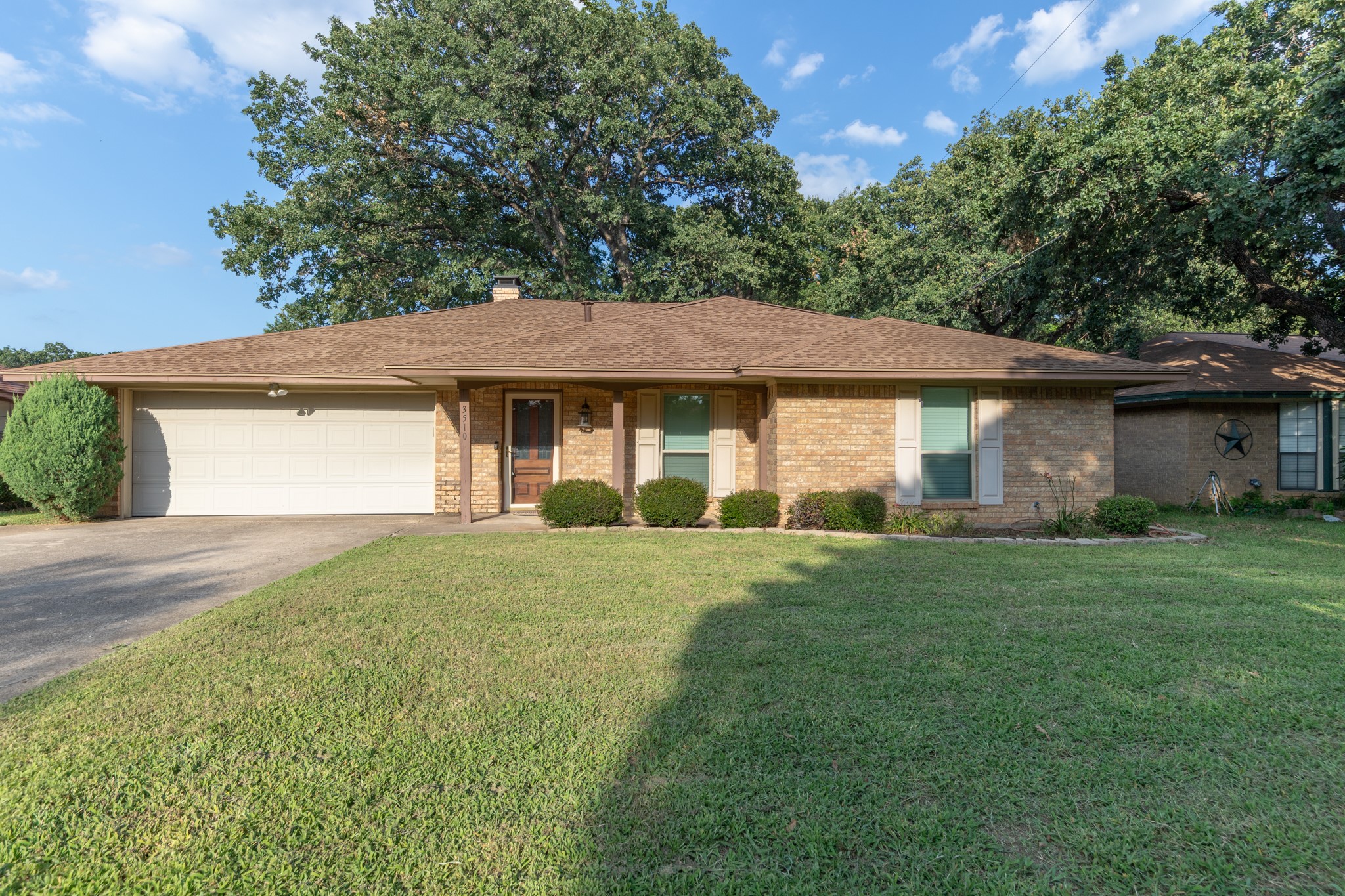 3510 Manana Drive Grand Prairie TX 75050