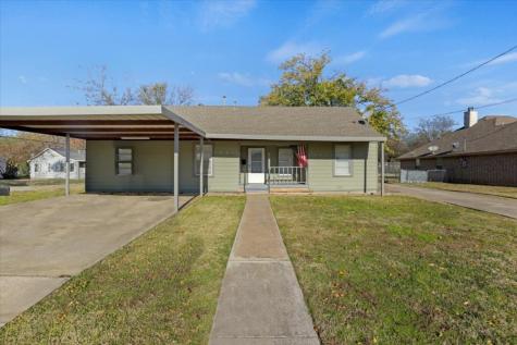 128 W Lemon Street Saginaw TX 76179