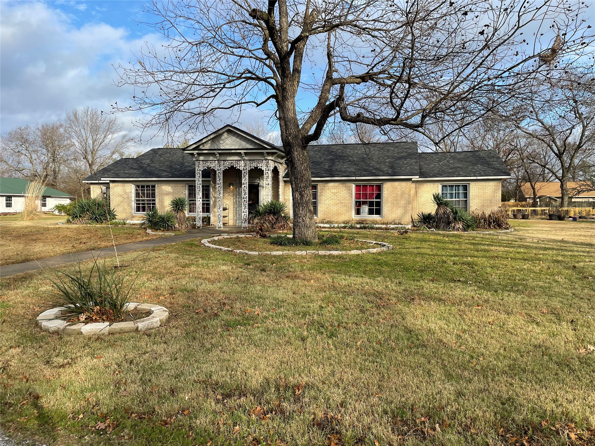 503 E 13th Street Bonham TX 75418