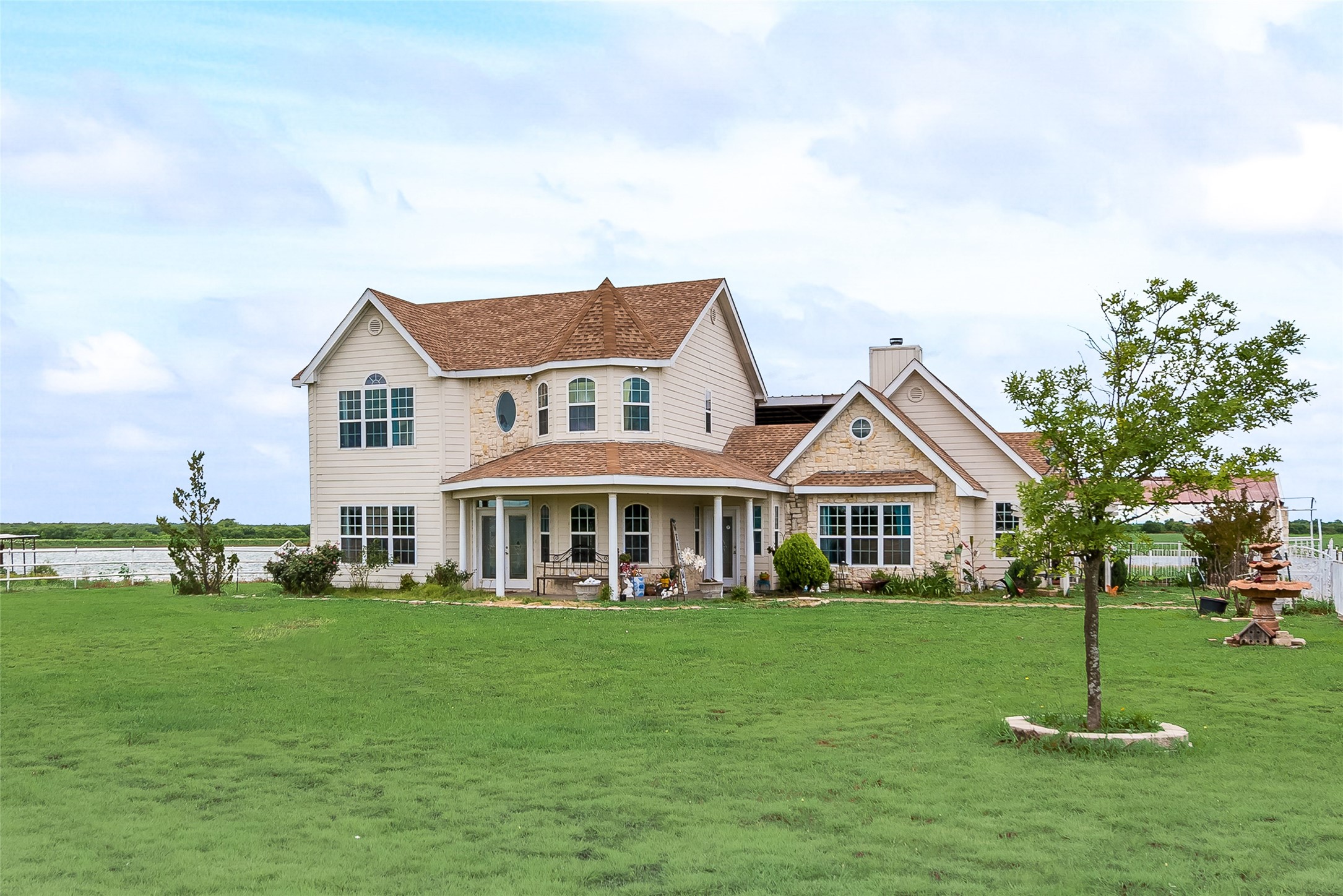 5646 N Us Highway 69 Celeste TX 75423