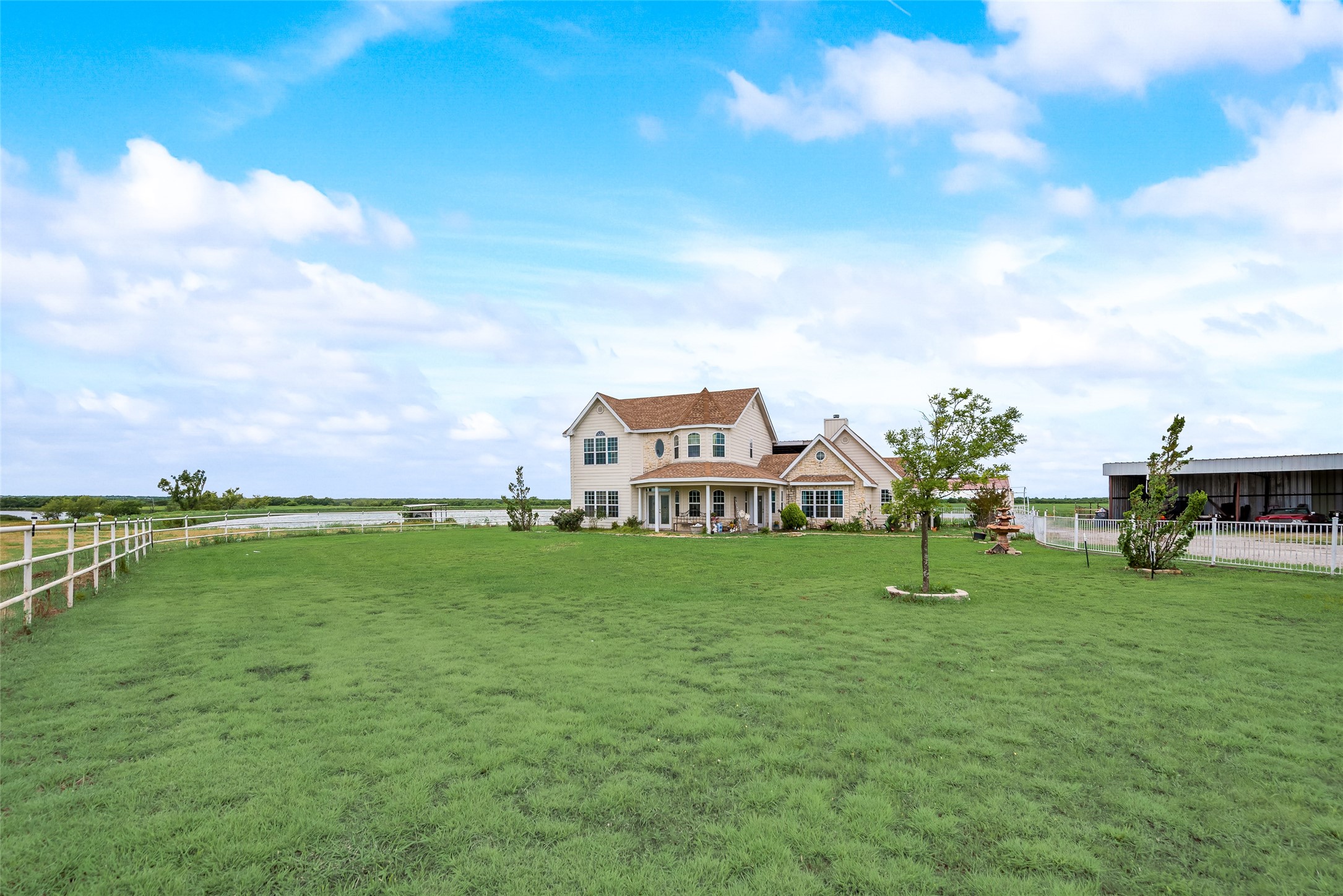 5646 N Us Highway 69 Celeste TX 75423