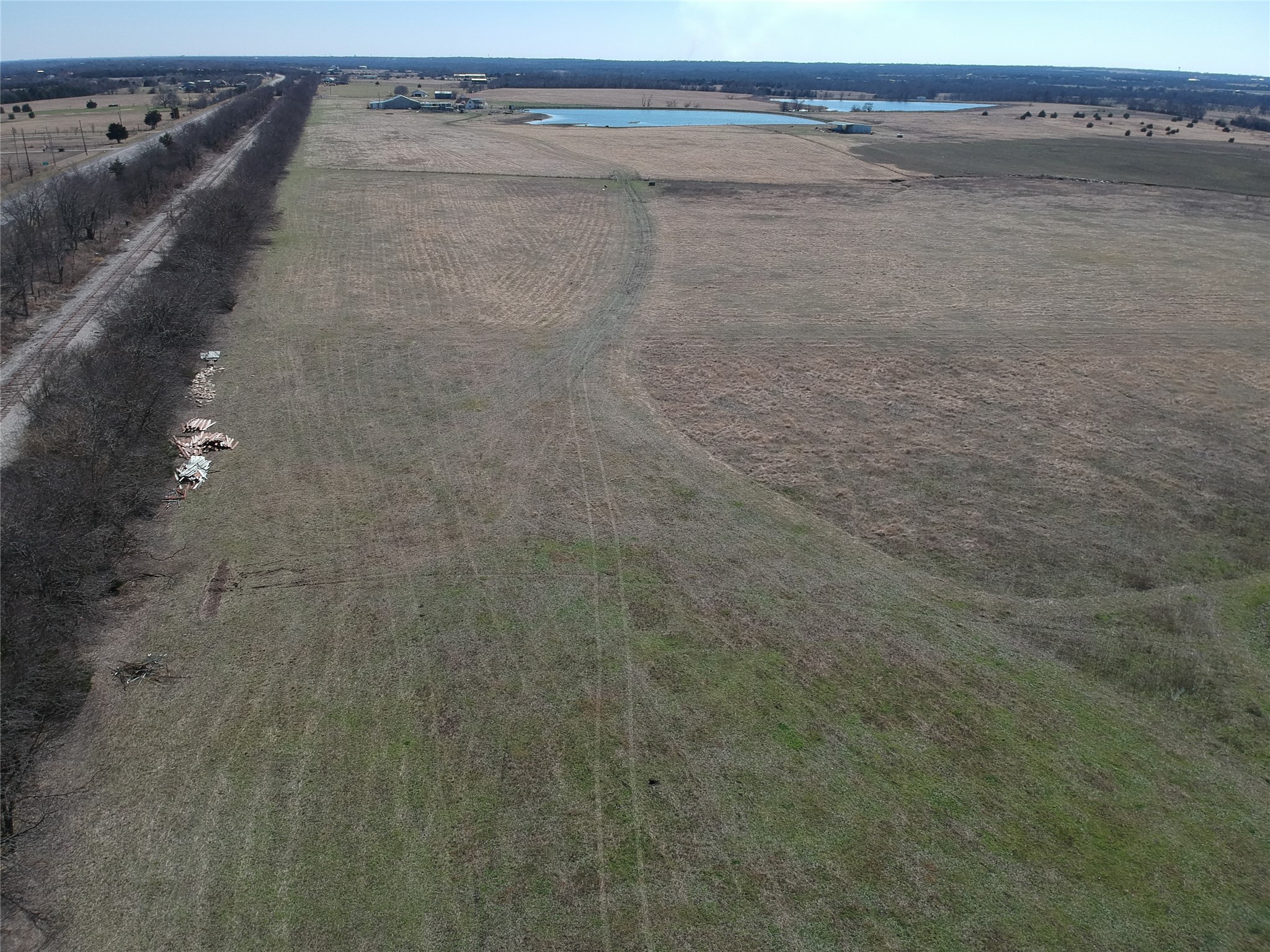 5646 N Us Highway 69 Celeste TX 75423