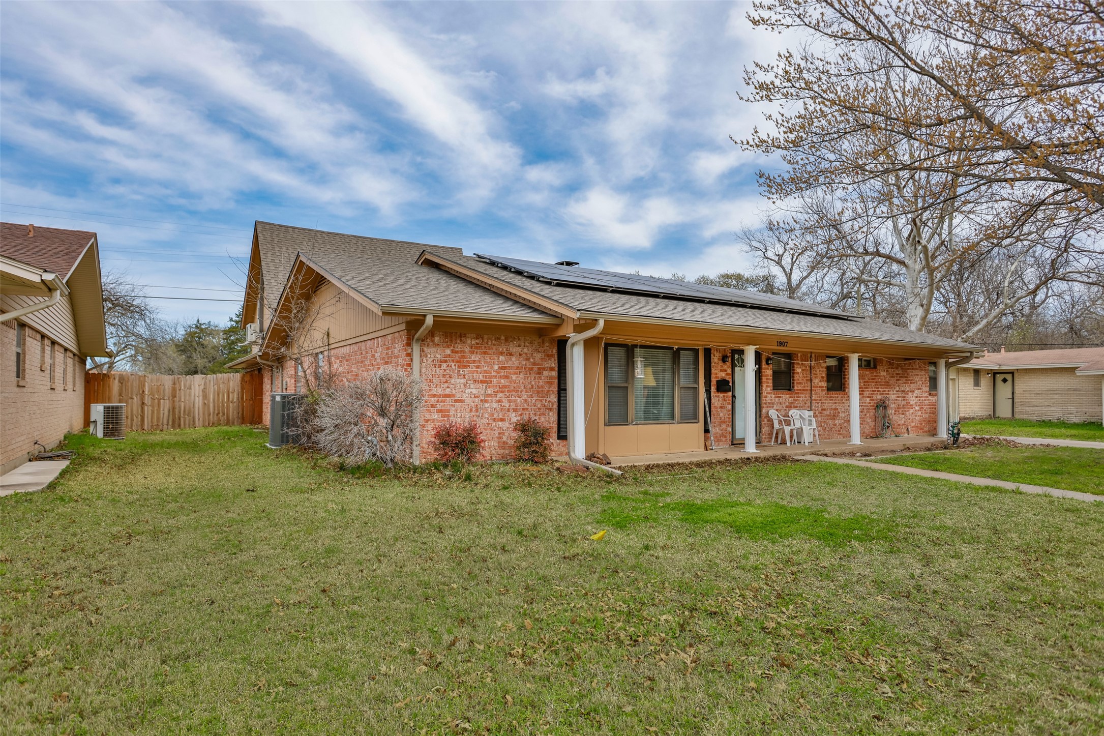 1907 Bridle Lane Gainesville TX 76240