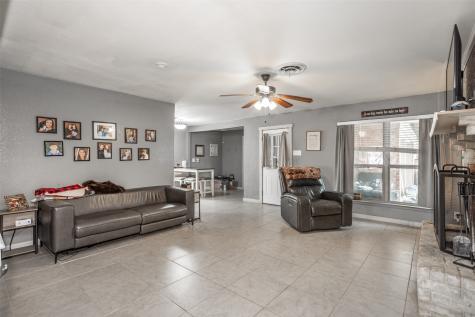 1907 Bridle Lane Gainesville TX 76240