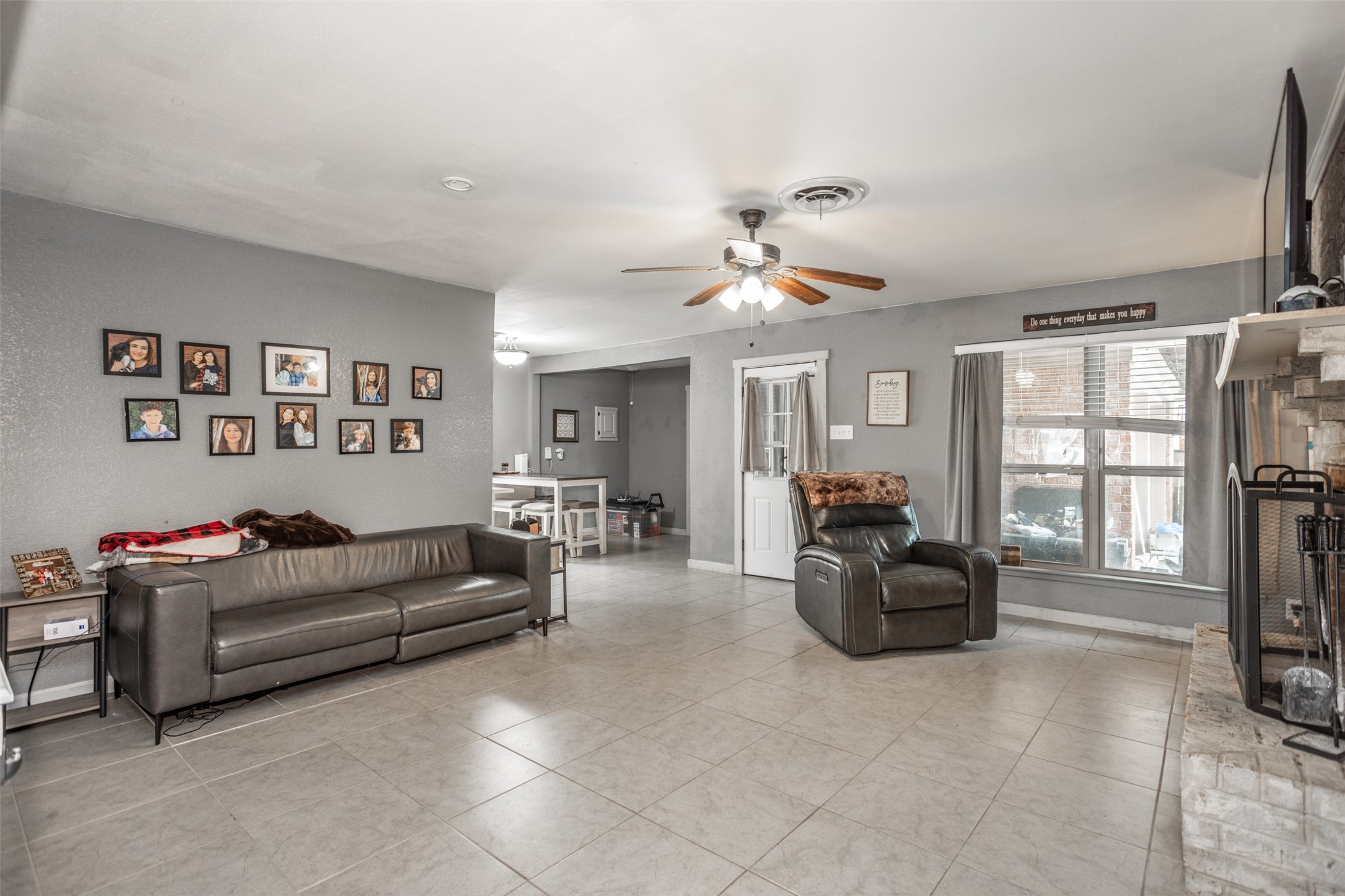 1907 Bridle Lane Gainesville TX 76240