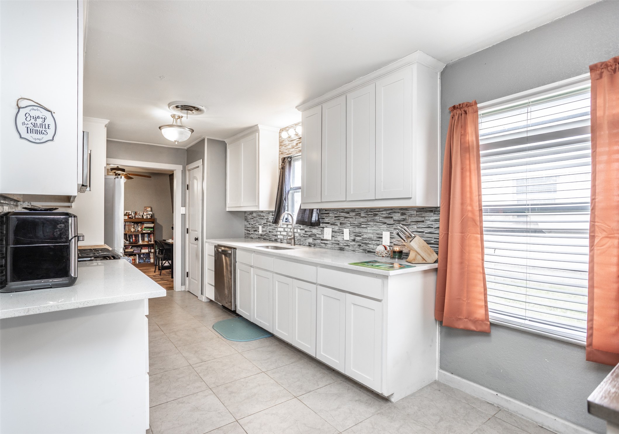 1907 Bridle Lane Gainesville TX 76240