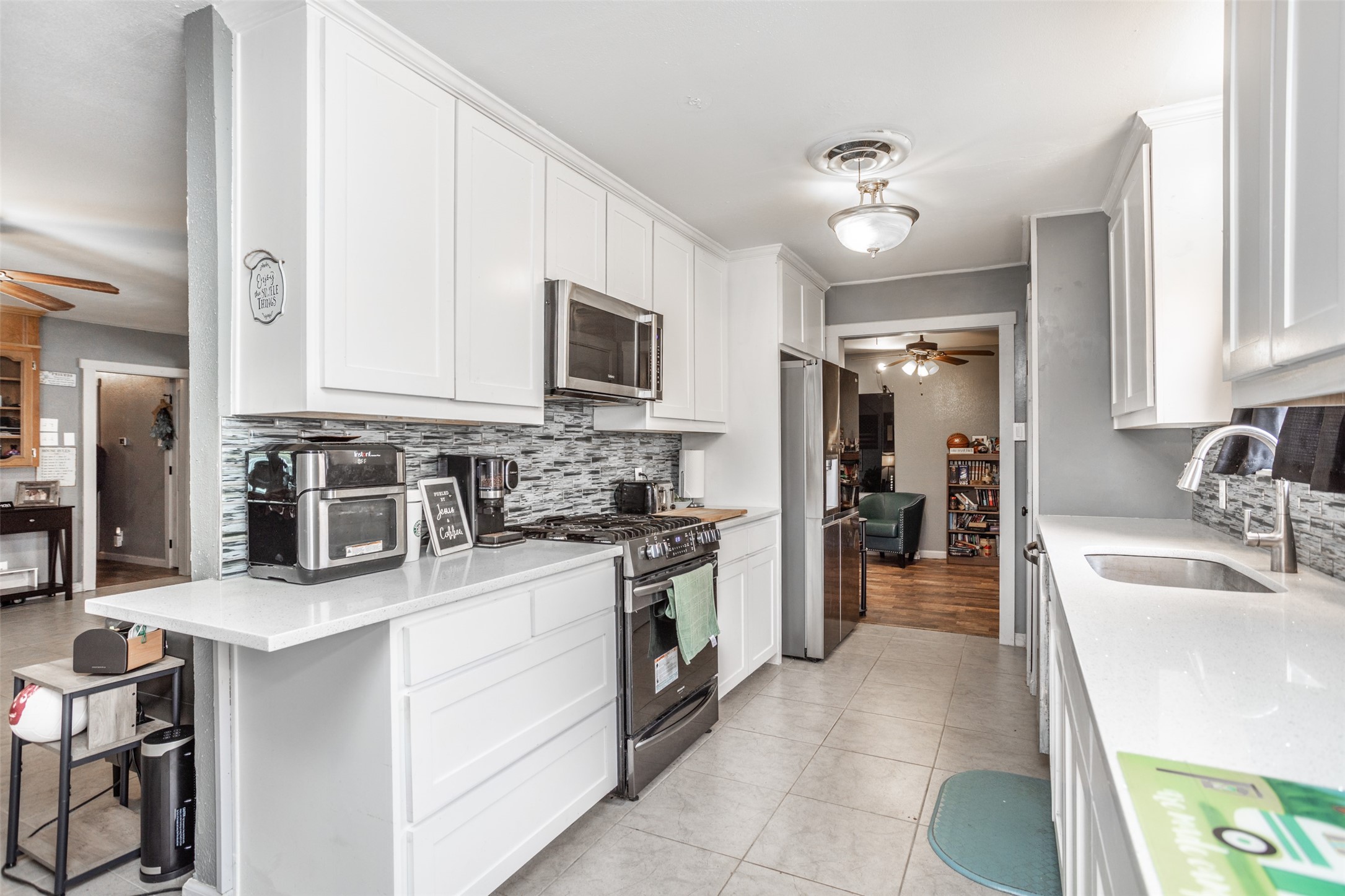 1907 Bridle Lane Gainesville TX 76240