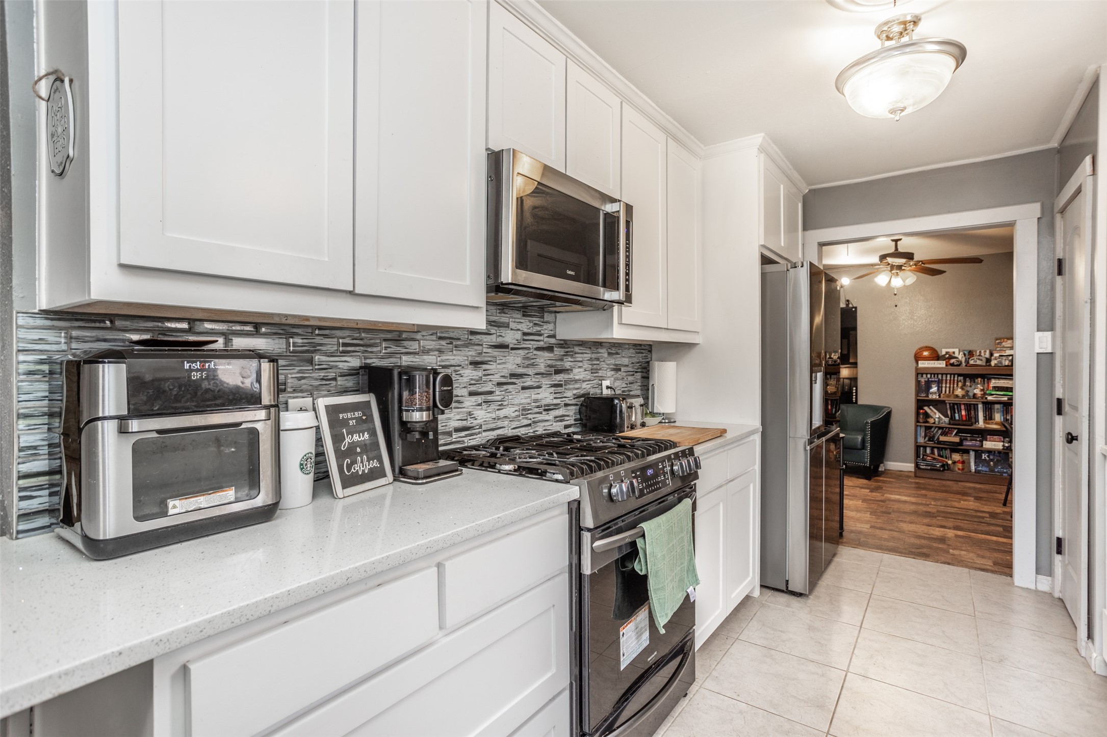 1907 Bridle Lane Gainesville TX 76240