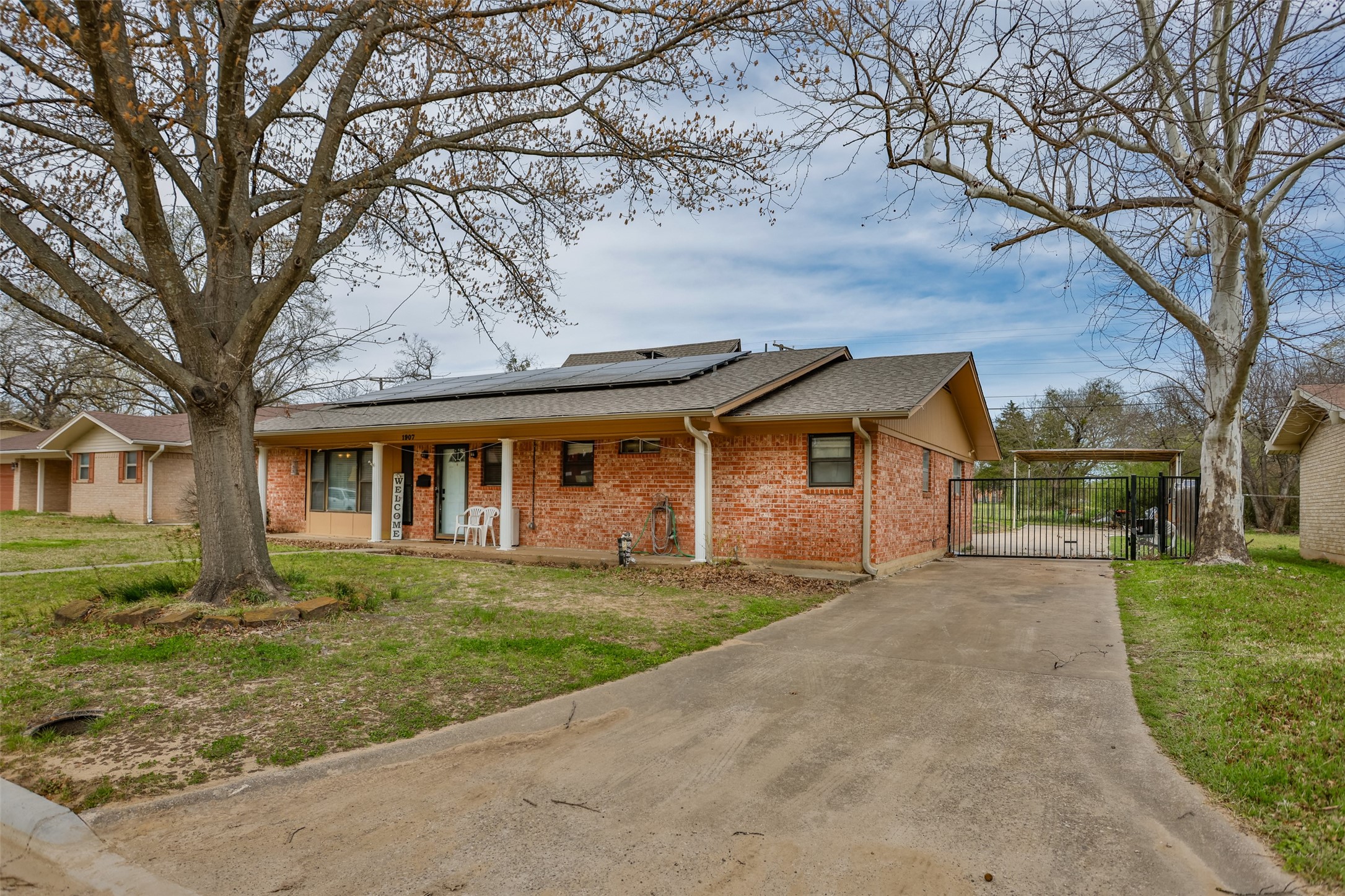 1907 Bridle Lane Gainesville TX 76240