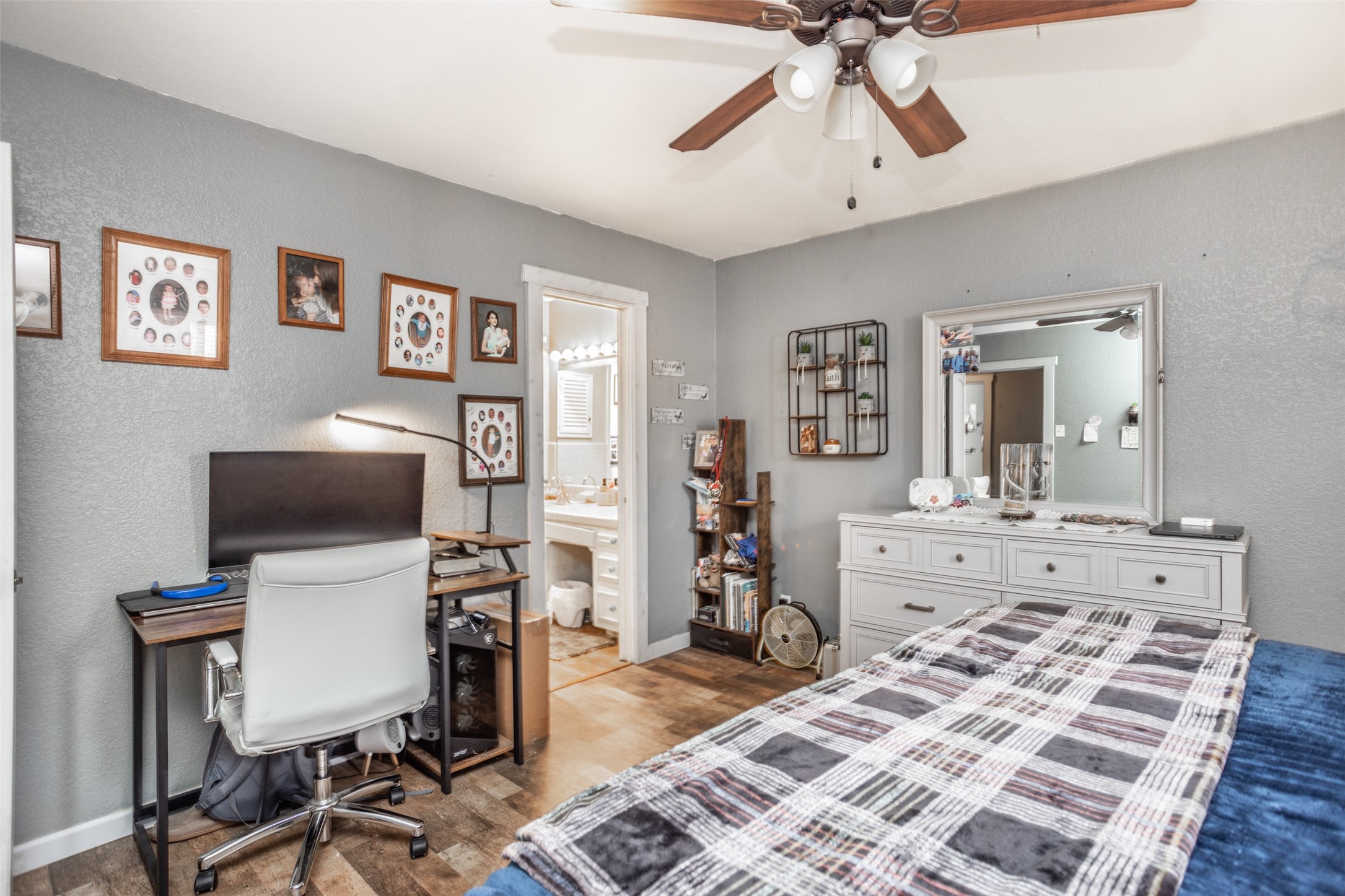 1907 Bridle Lane Gainesville TX 76240