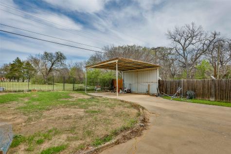 1907 Bridle Lane Gainesville TX 76240