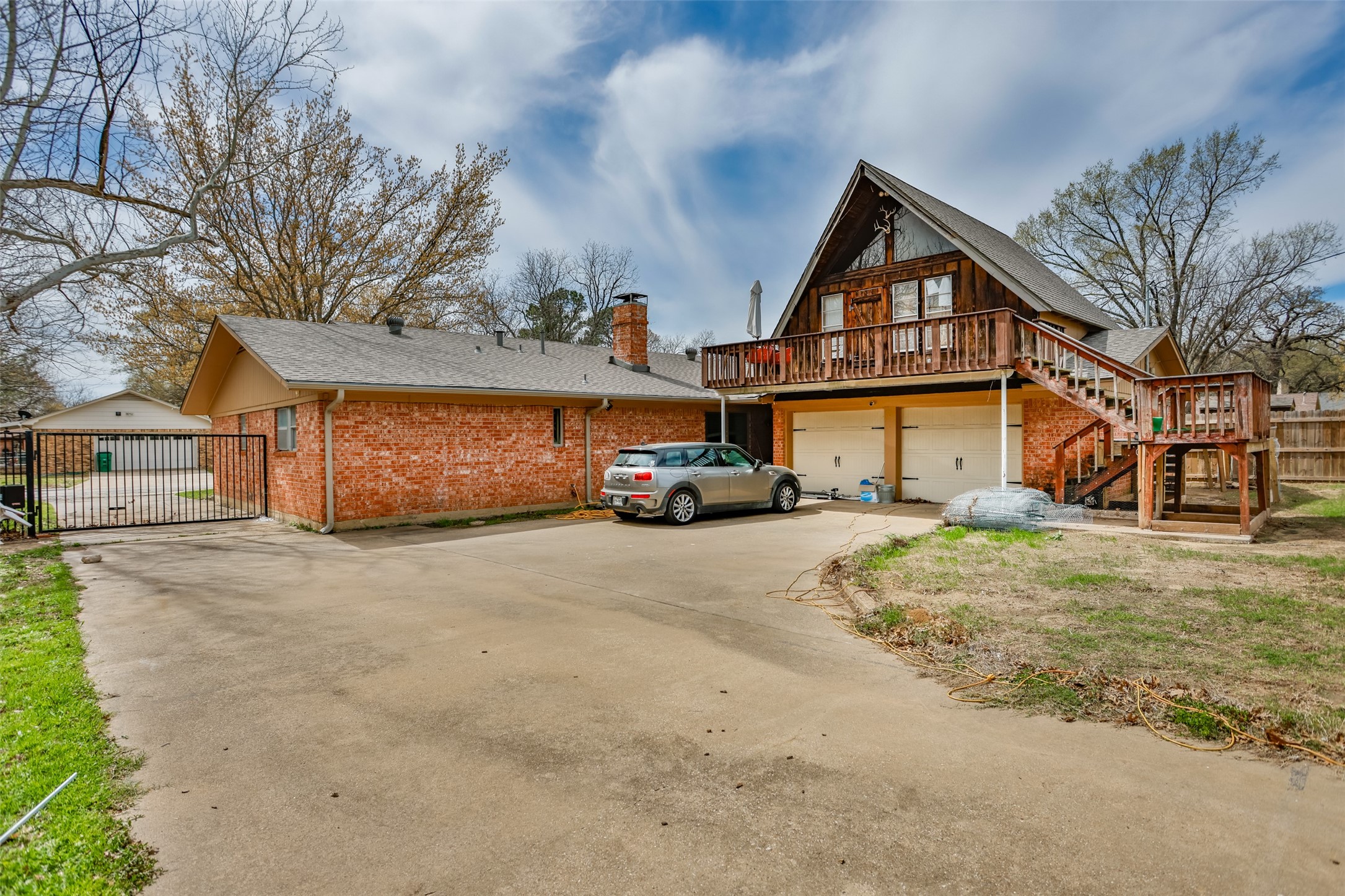 1907 Bridle Lane Gainesville TX 76240