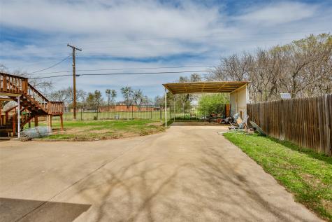 1907 Bridle Lane Gainesville TX 76240