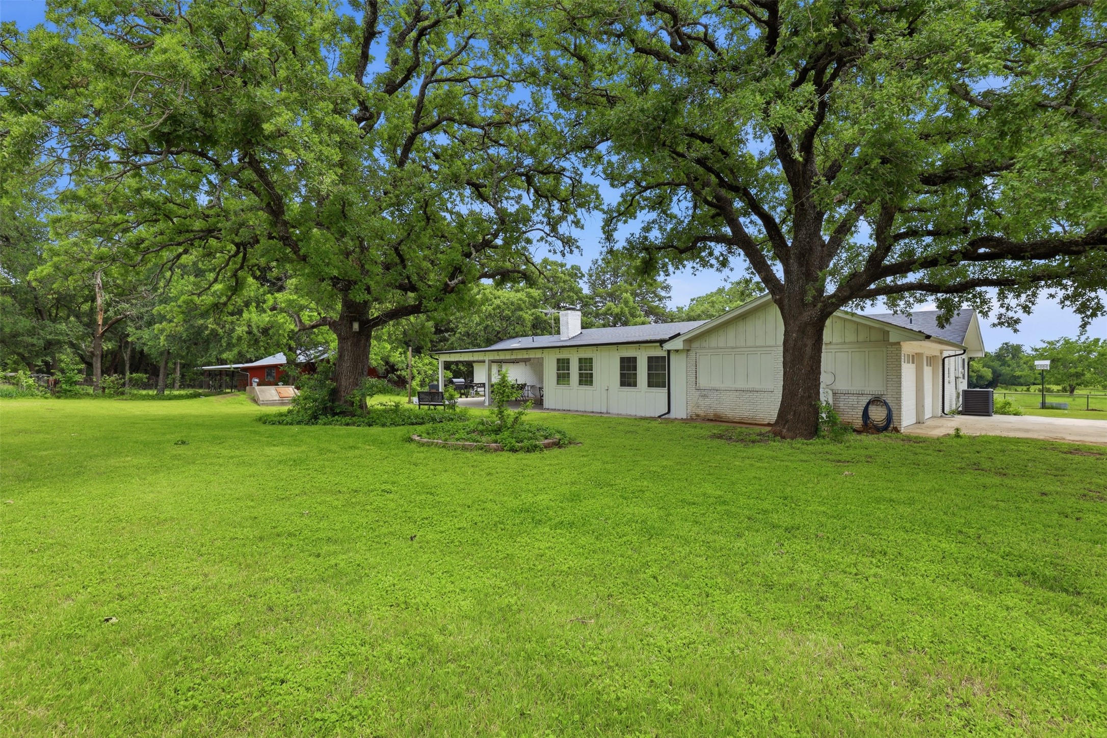 7773 County Road 1200 Grandview TX 76050