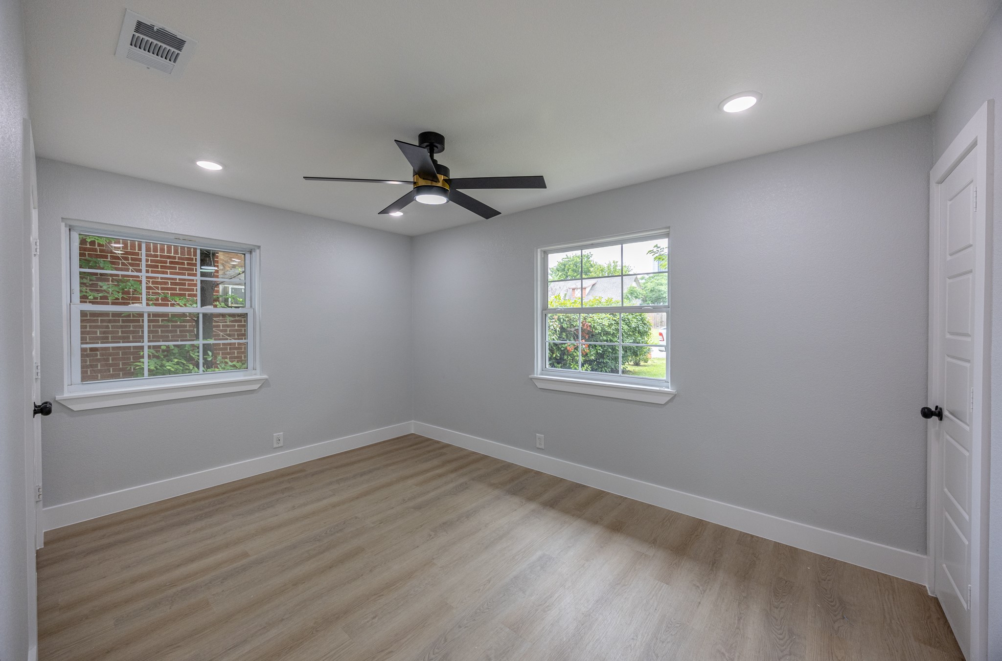 1208 Andrews Street Arlington TX 76011