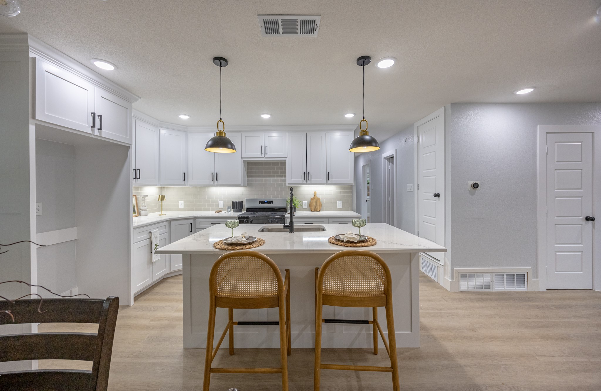 1208 Andrews Street Arlington TX 76011