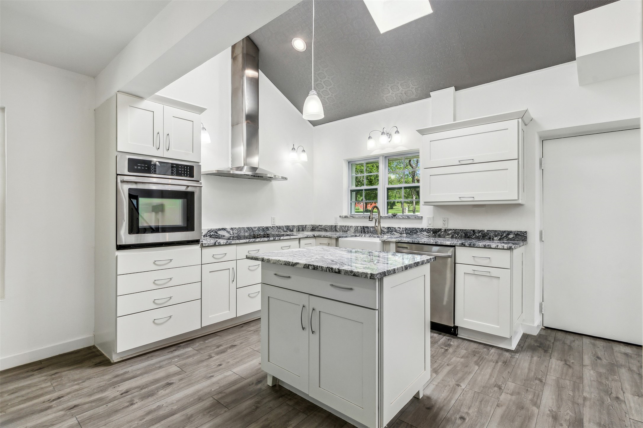 549 W Paloma Court Fort Worth TX 76108
